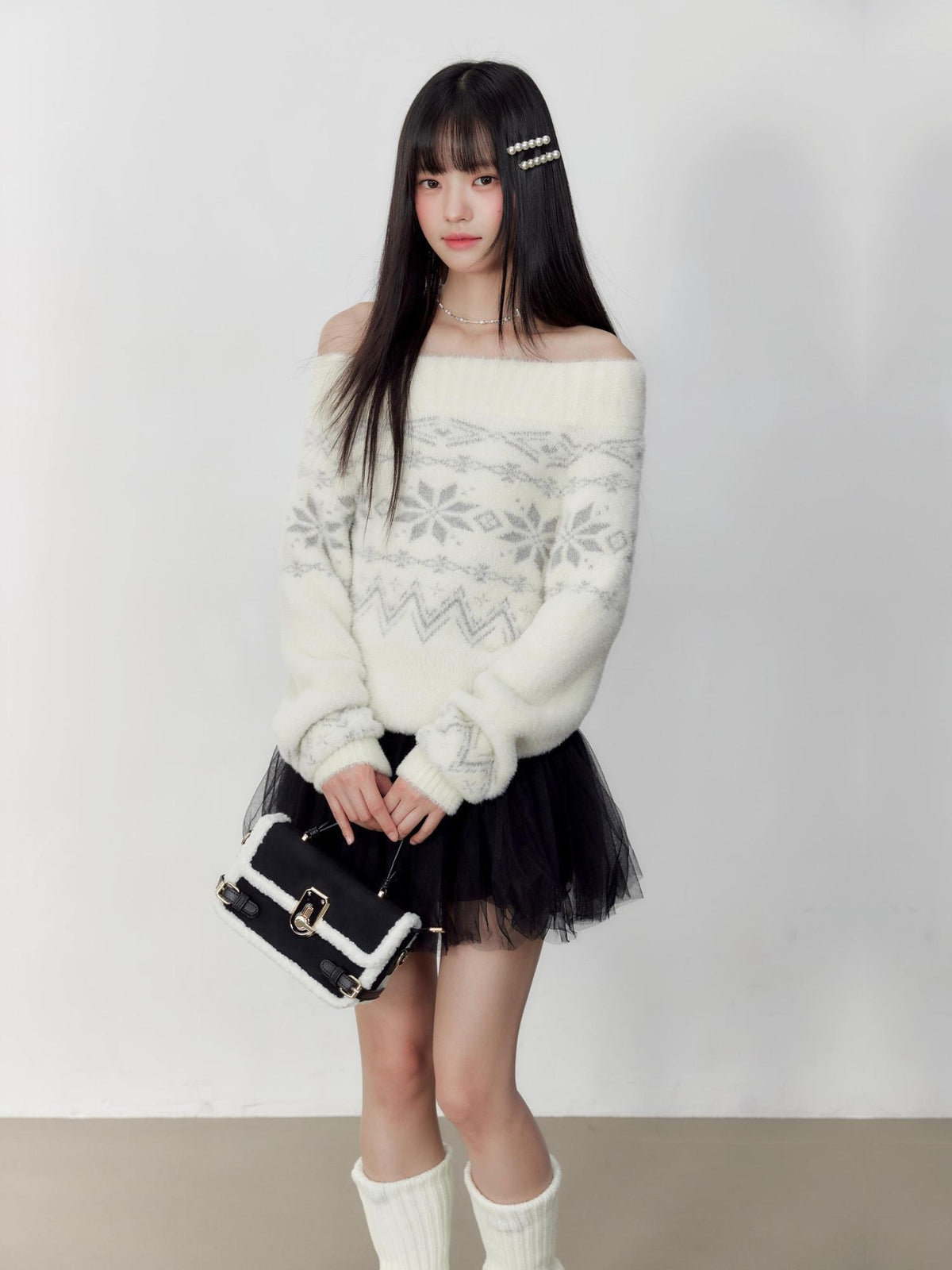 Hypoekai Fair Isle Loose Fit Women's Off-shoulder Sweaters