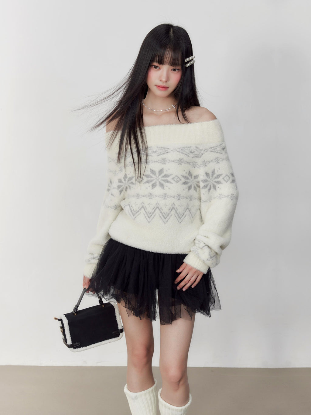 Hypoekai Fair Isle Loose Fit Women's Off-shoulder Sweaters