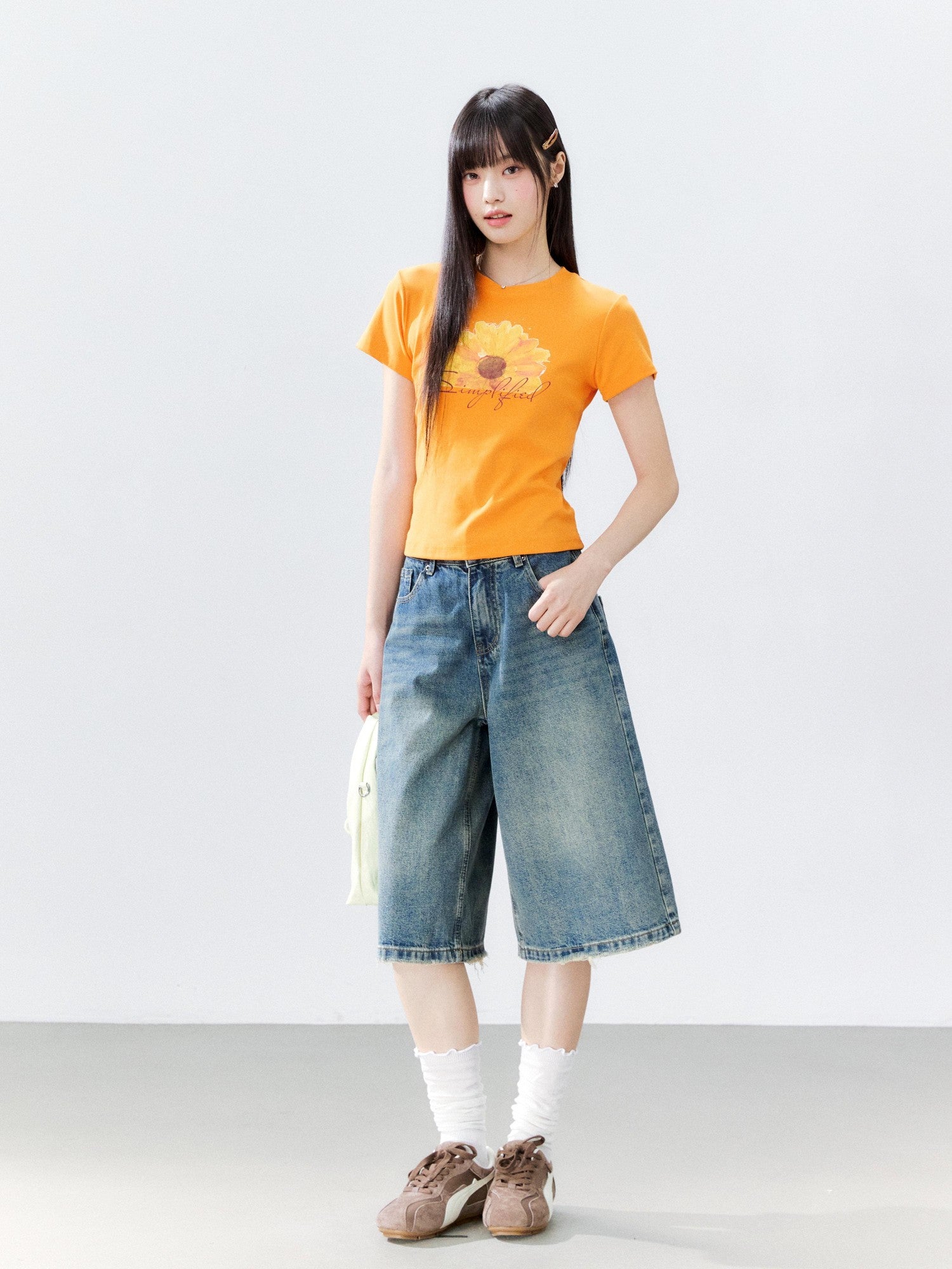 Hypoekai Floral Print Cropped Slimming Short Sleeve Women's Slim T-shirts