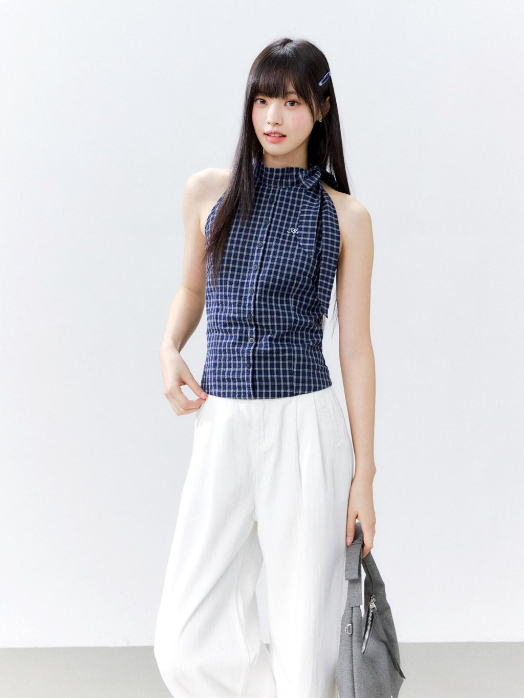 Hypoekai Plaid Tie Halter Neck Fitted Sleeveless Shirt Women's Halter Tops