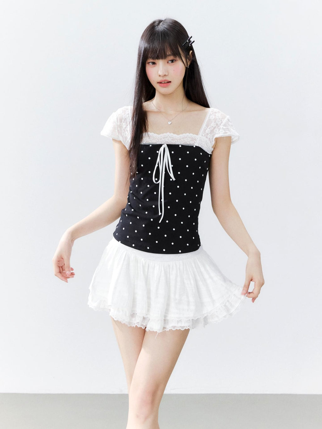 Hypoekai Polka Dot Lace Trim Design Slim Fit Women's Short Sleeve T-shirts