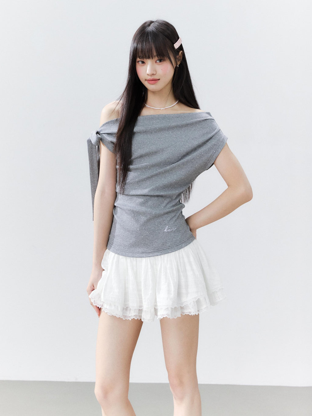 Hypoekai Rhinestone Embellished Off-shoulder Ribbon Short Sleeve Women's Off-shoulder T-shirts