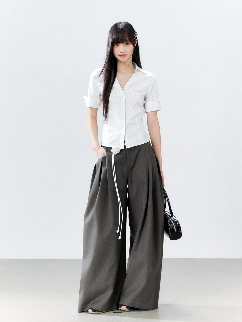 Hypoekai Striped V-neck Tie Waist Cinched Slim Women's Short Sleeve T-shirts