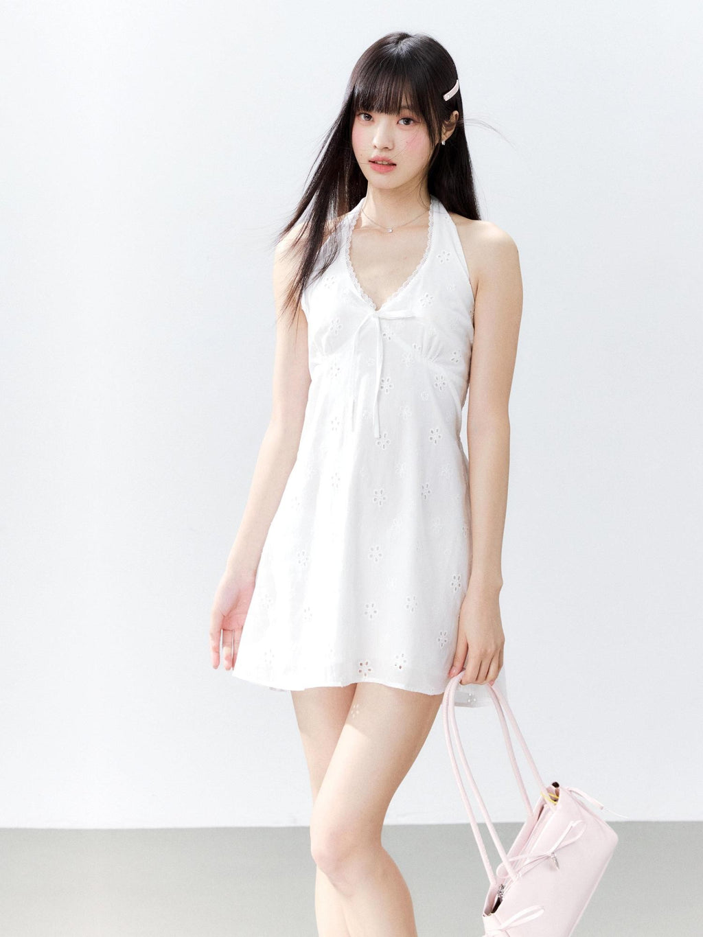 Hypoekai White Embroidered Lace Trim Casual Loose Slimming Women's Halter Mini Dresses