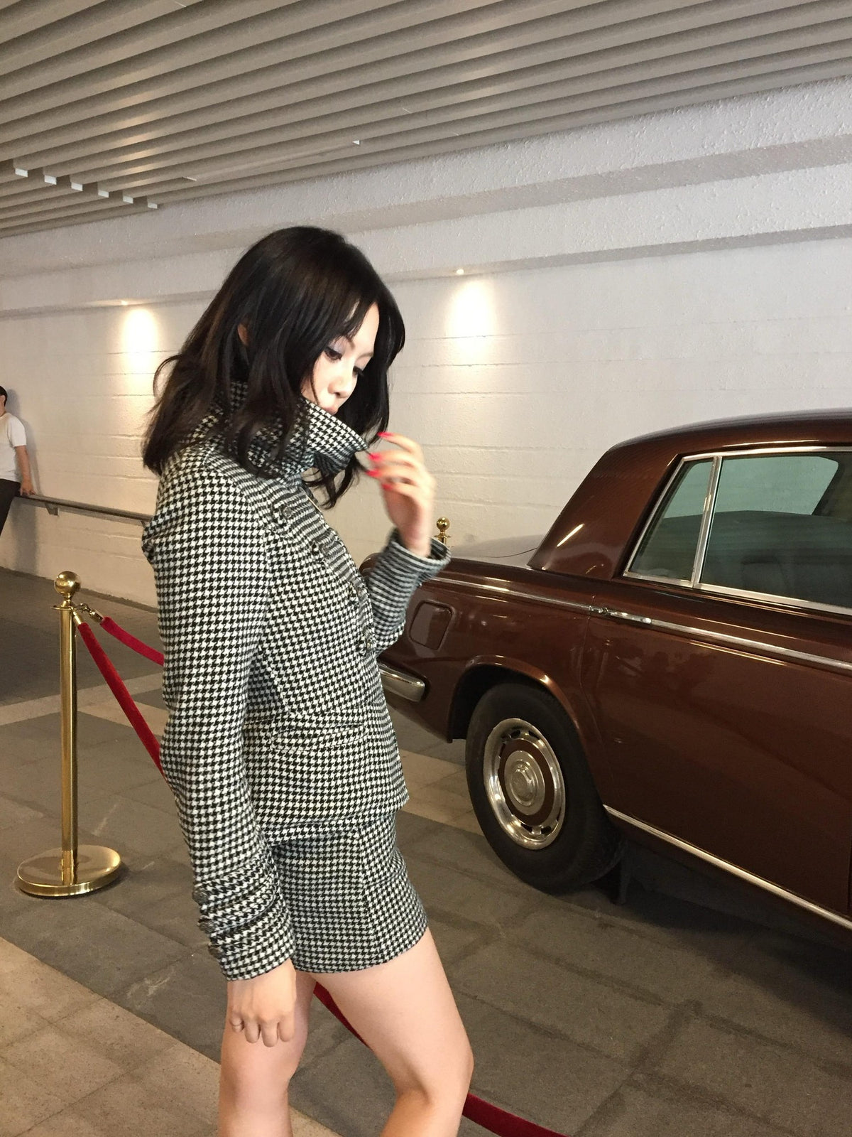 Imdelusion Houndstooth Court Stand Collar Zip Slit Hem Women's Wool Matching Skirt Sets