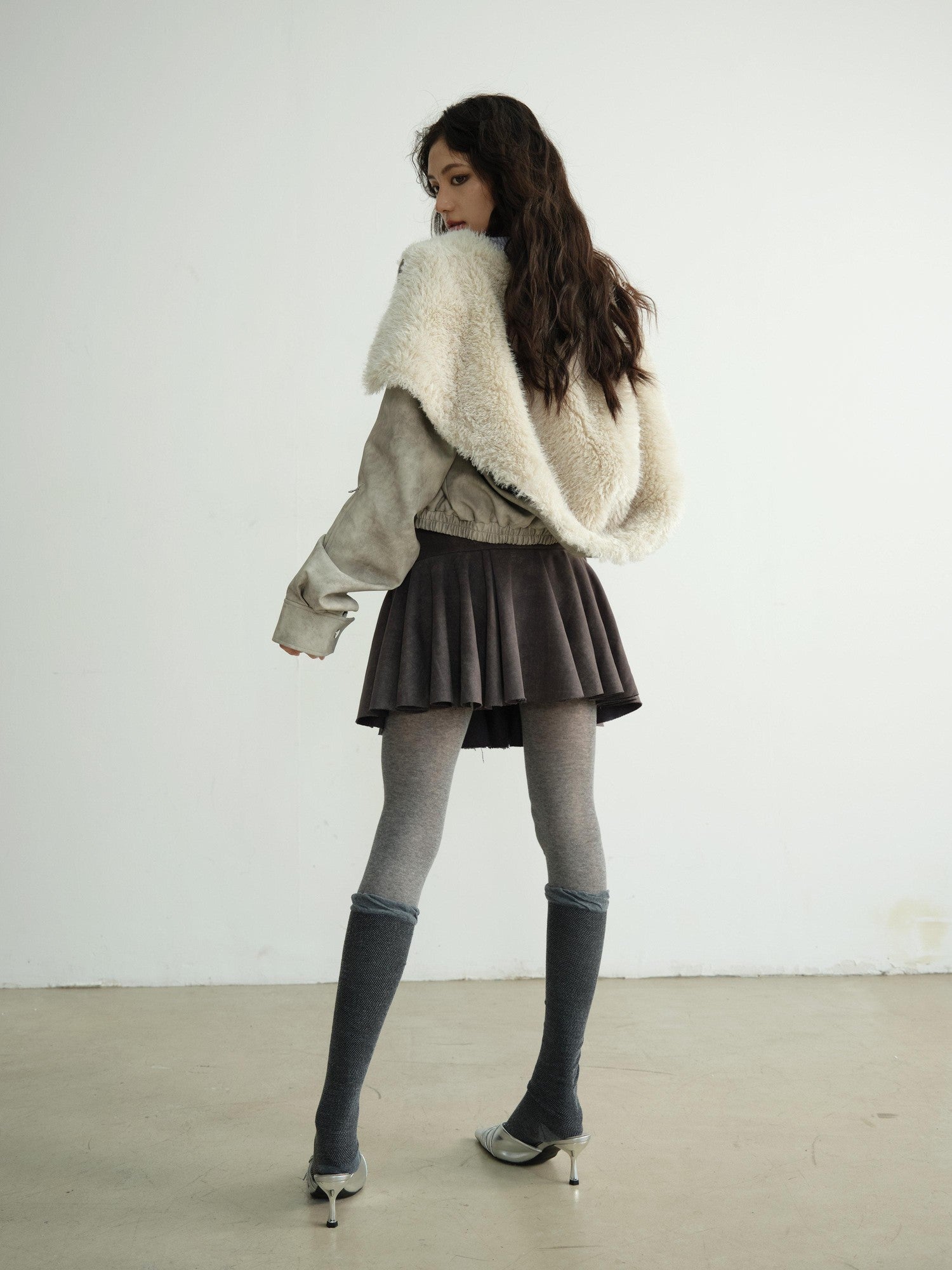 Jnylon studios Apricot Vintage Oversized Fur Collar Hooded Padded Women's Pu Leather Jackets