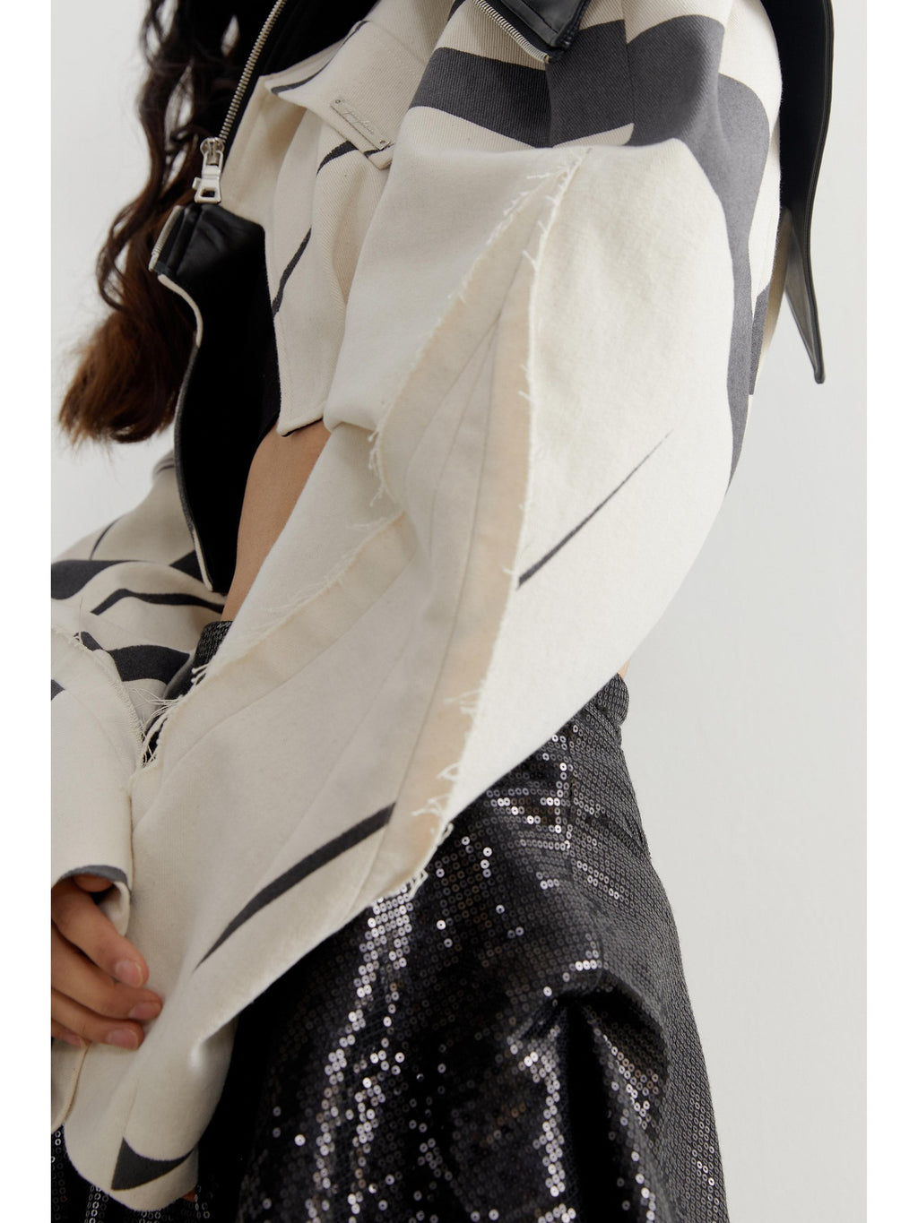 Jnylon studios Beige Contrast Patchwork Frayed Edge Lapel Women's Cropped Jackets