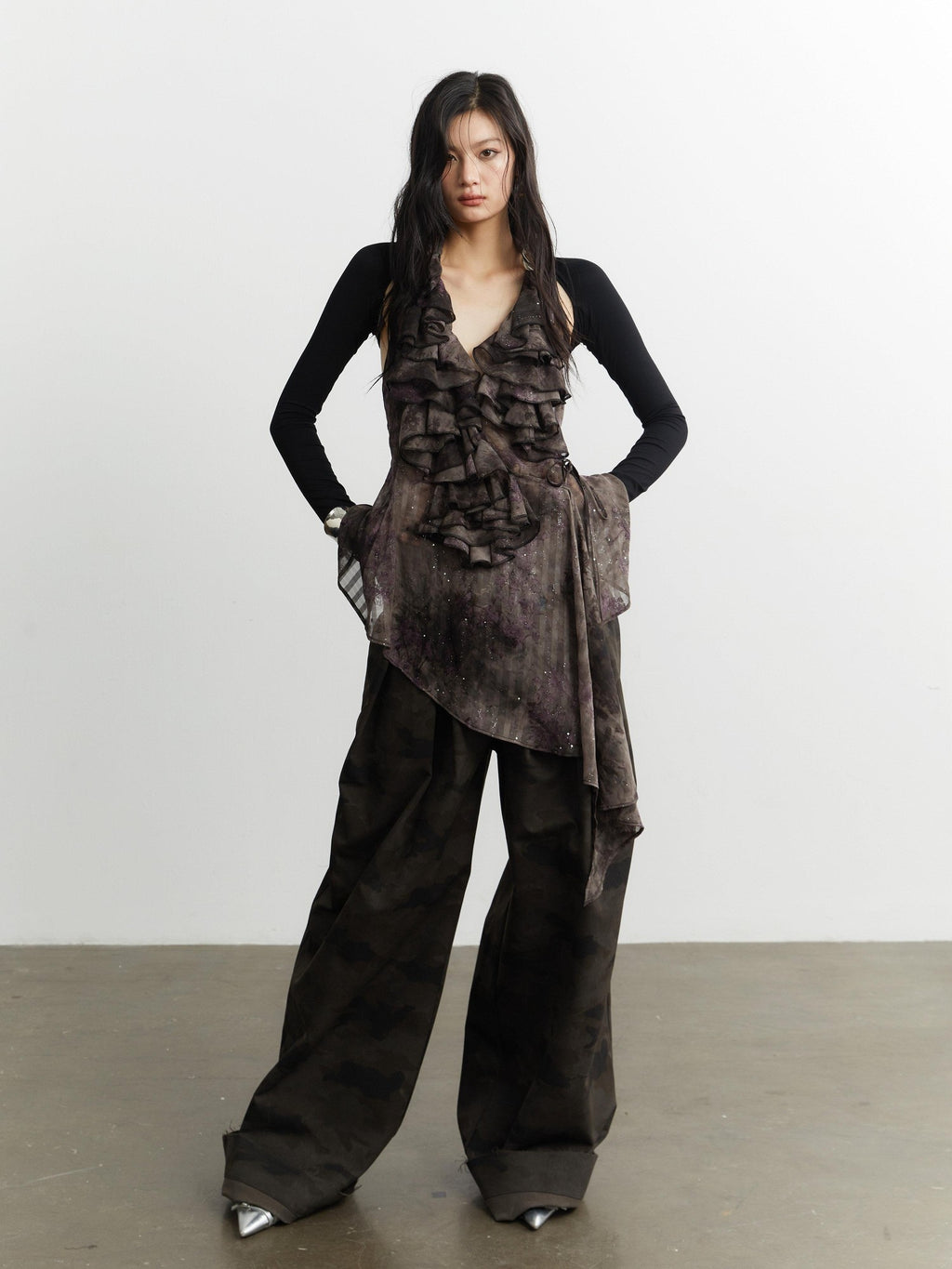 Jnylon studios Dark Witch Calla Lily Metal Buckle Asymmetrical Women's Polyester Halter Tops