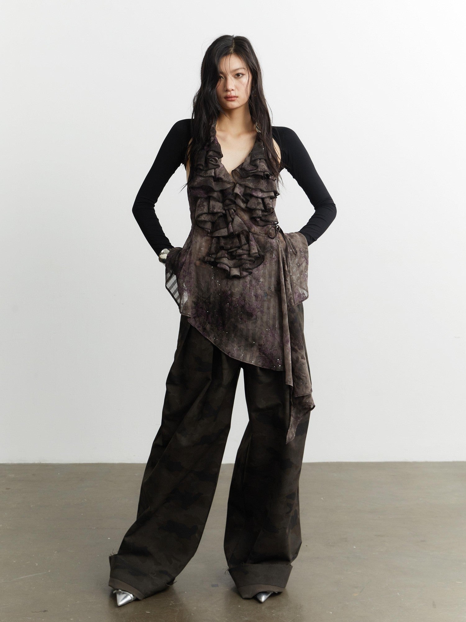 Jnylon studios Dark Witch Calla Lily Metal Buckle Asymmetrical Women's Polyester Halter Tops