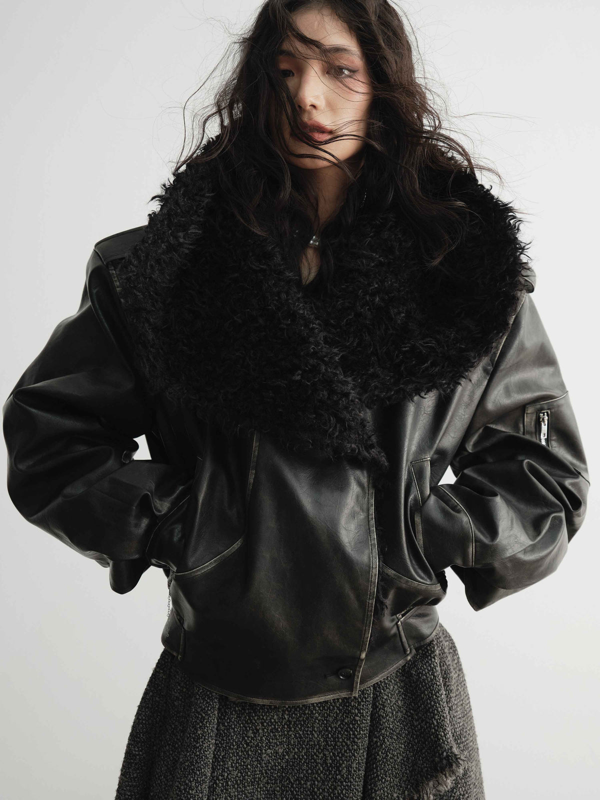 Jnylon_studios_Faded_Distressed_Oversized_Faux_Fur_Collar_Women's_Pu_Leather_Jackets_756705747273_MISSTT