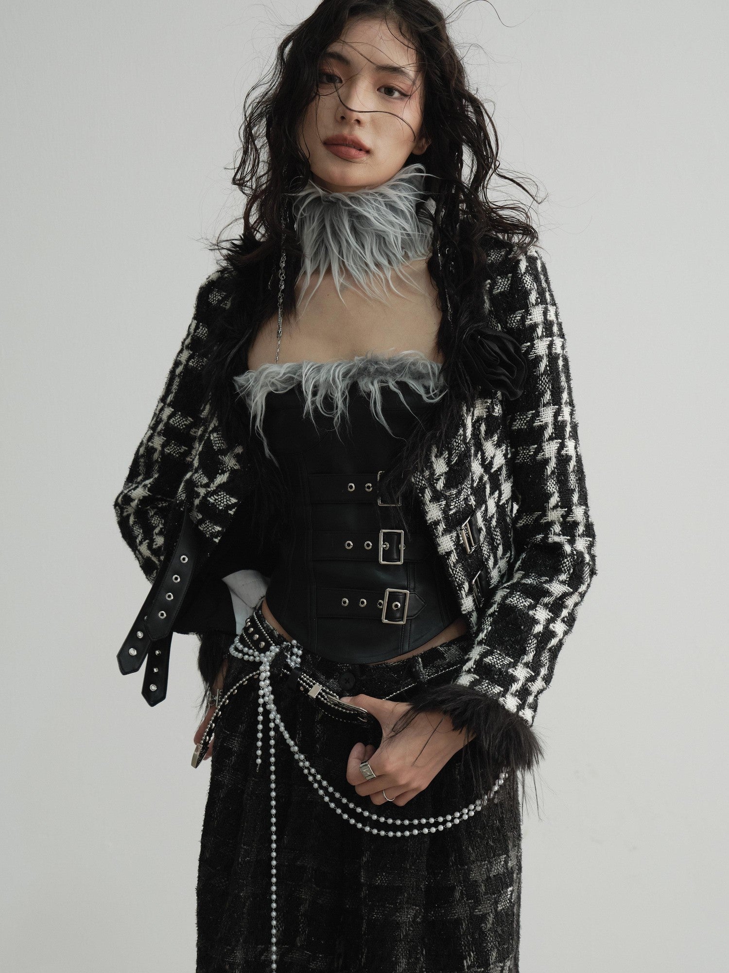 Jnylon studios Houndstooth Fuzzy Patch Low Collar Dark Punk Women's Boucle Cropped Jackets