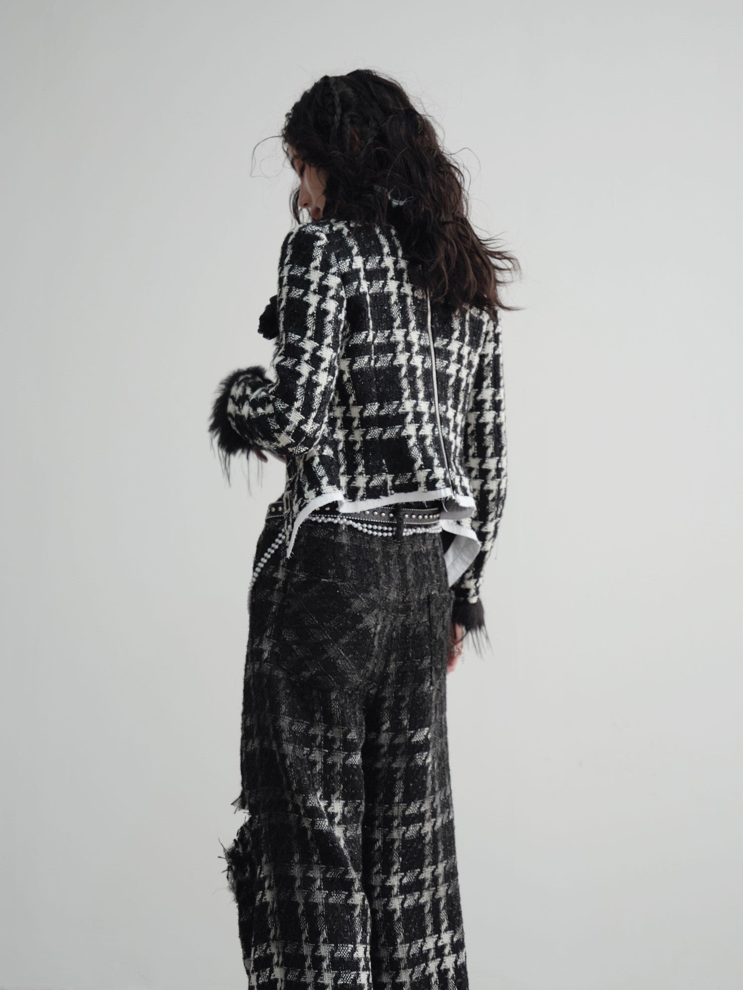 Jnylon studios Houndstooth Fuzzy Patch Low Collar Dark Punk Women's Boucle Cropped Jackets