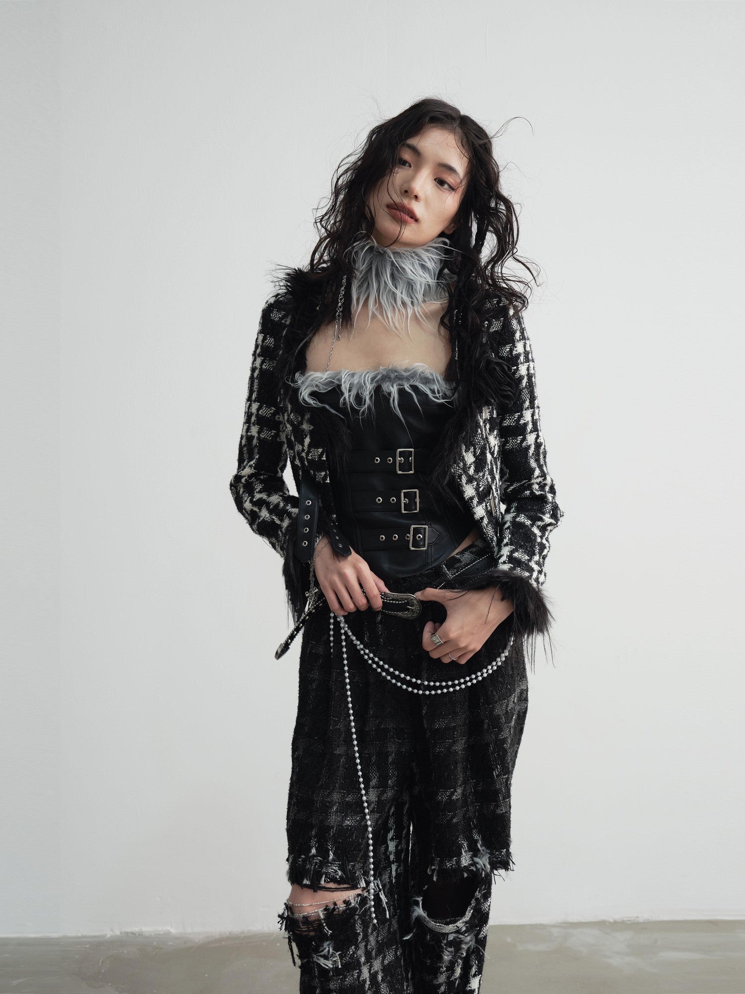 Jnylon studios Houndstooth Fuzzy Patch Low Collar Dark Punk Women's Boucle Cropped Jackets