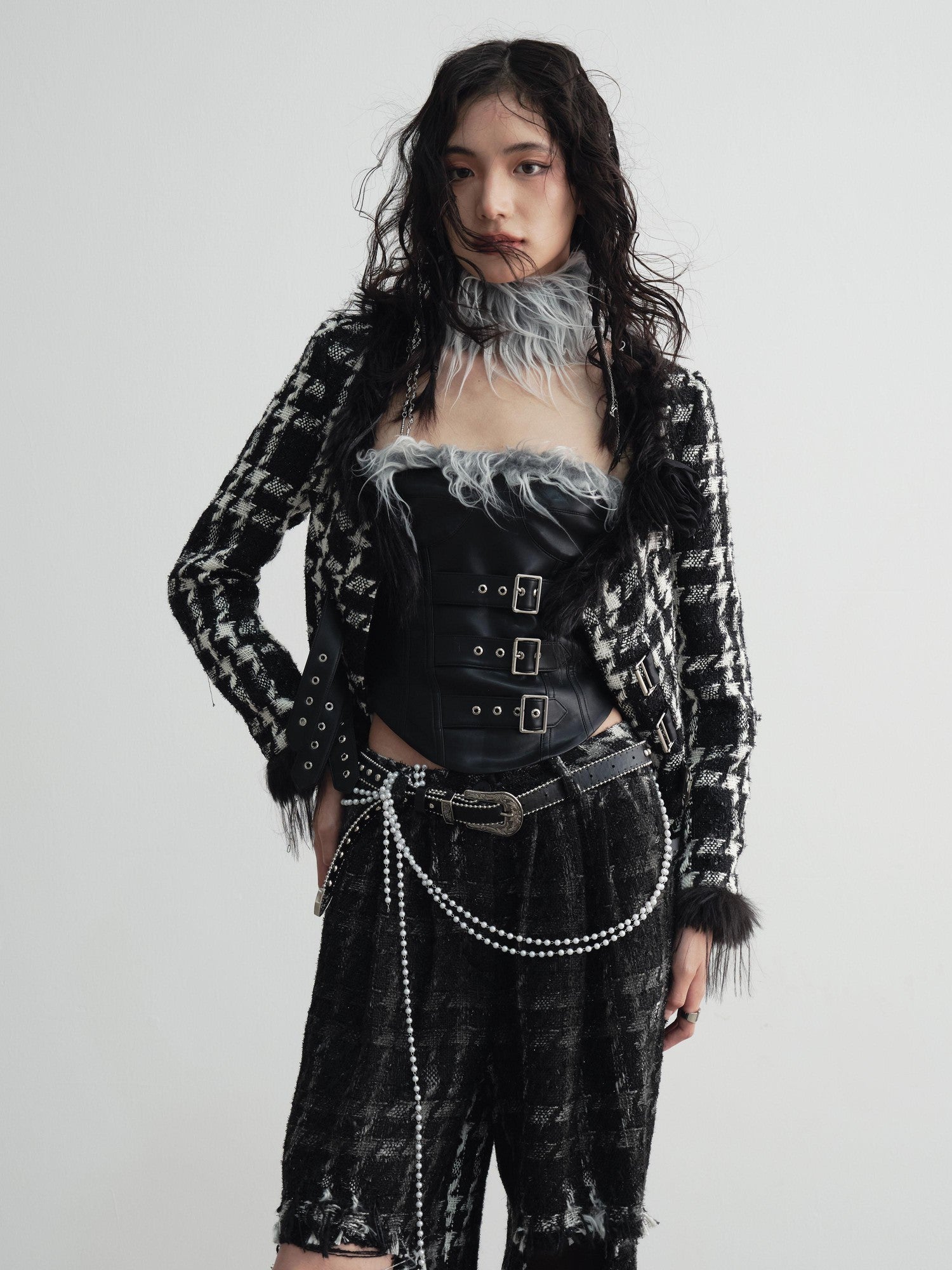 Jnylon studios Houndstooth Fuzzy Patch Low Collar Dark Punk Women's Boucle Cropped Jackets