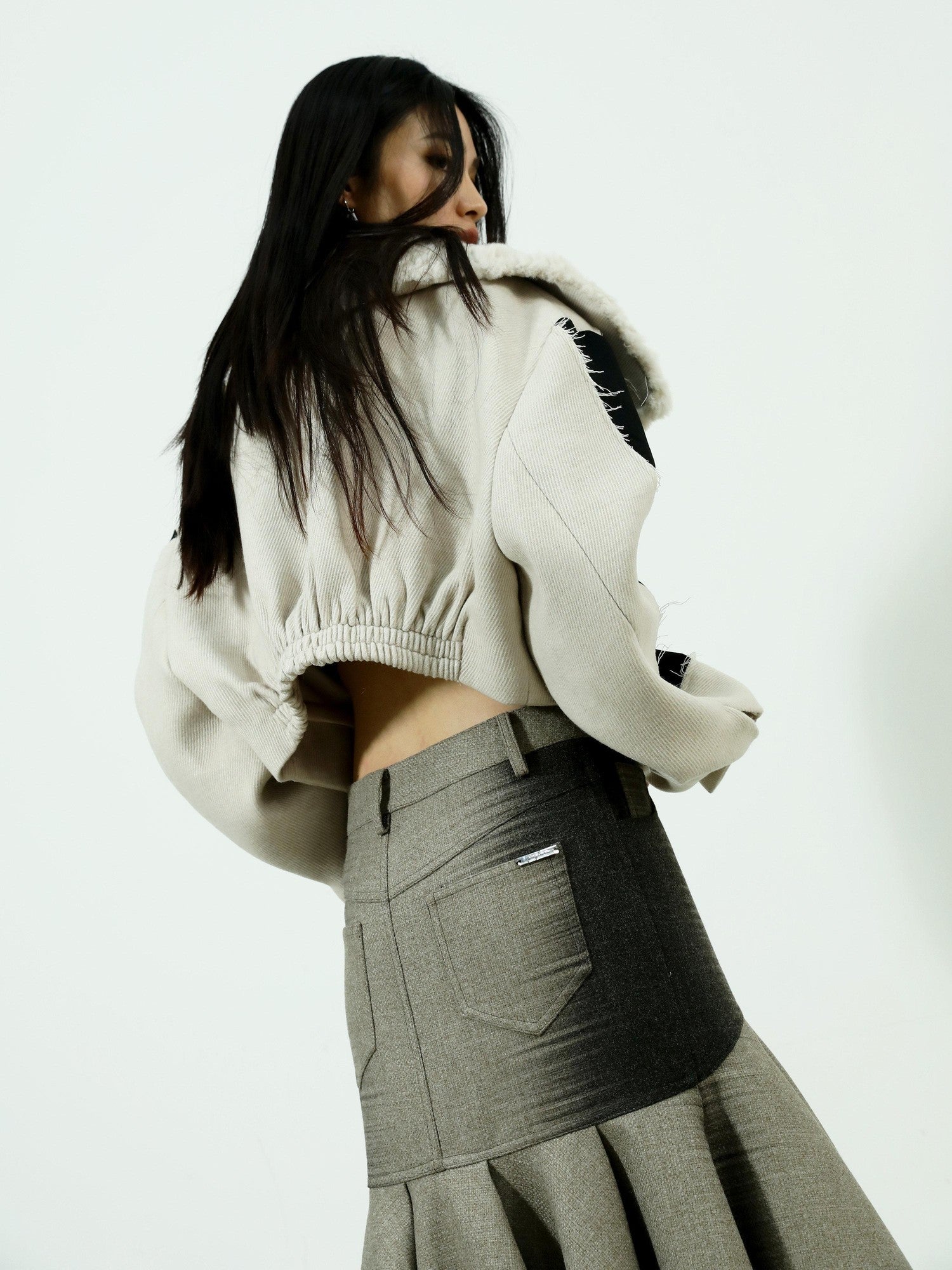 Jnylon studios Off White Colorblock Frayed Edge Patchwork Large Lapel Women's Cropped Jackets