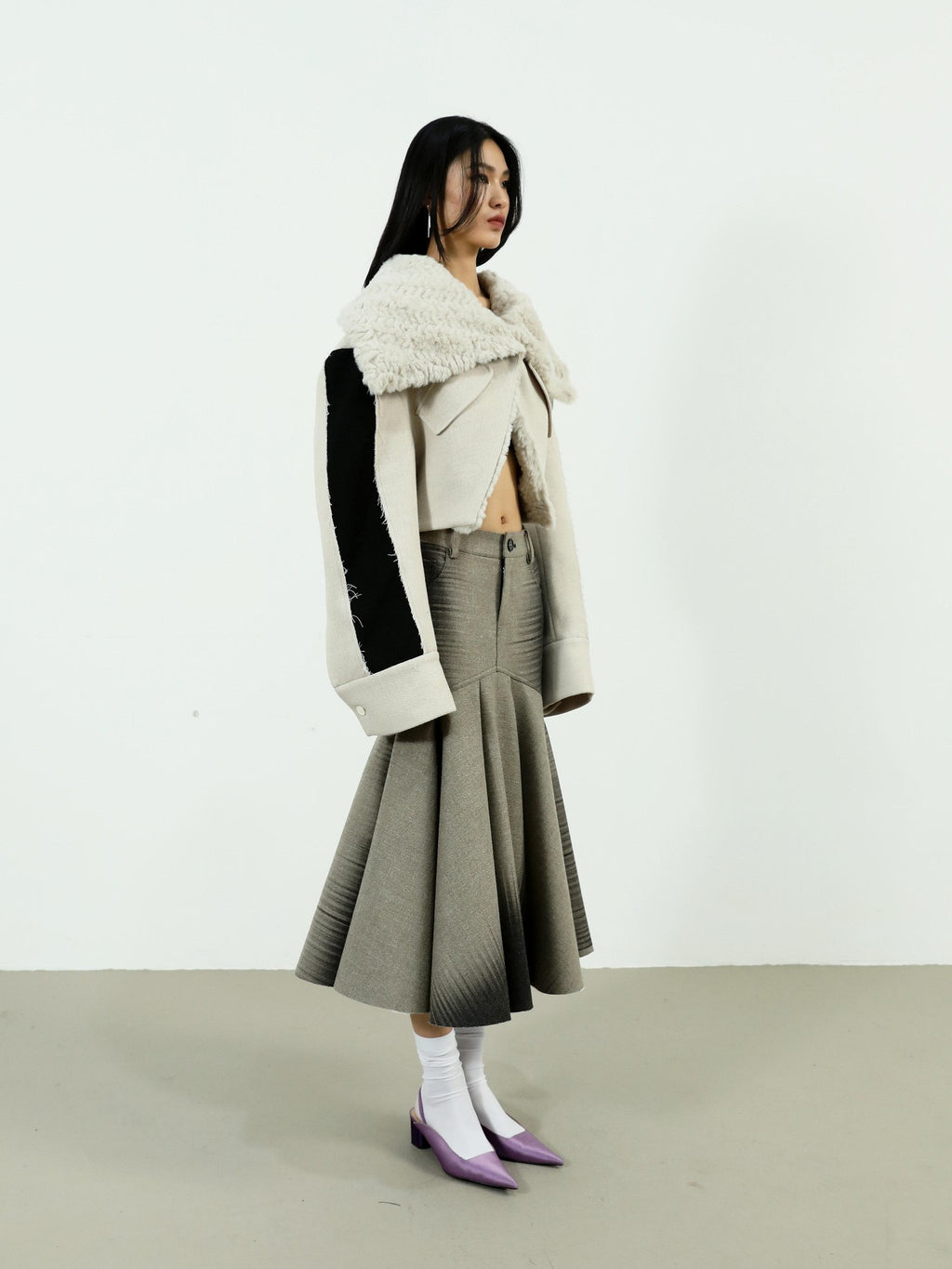 Jnylon studios Off White Colorblock Frayed Edge Patchwork Large Lapel Women's Cropped Jackets