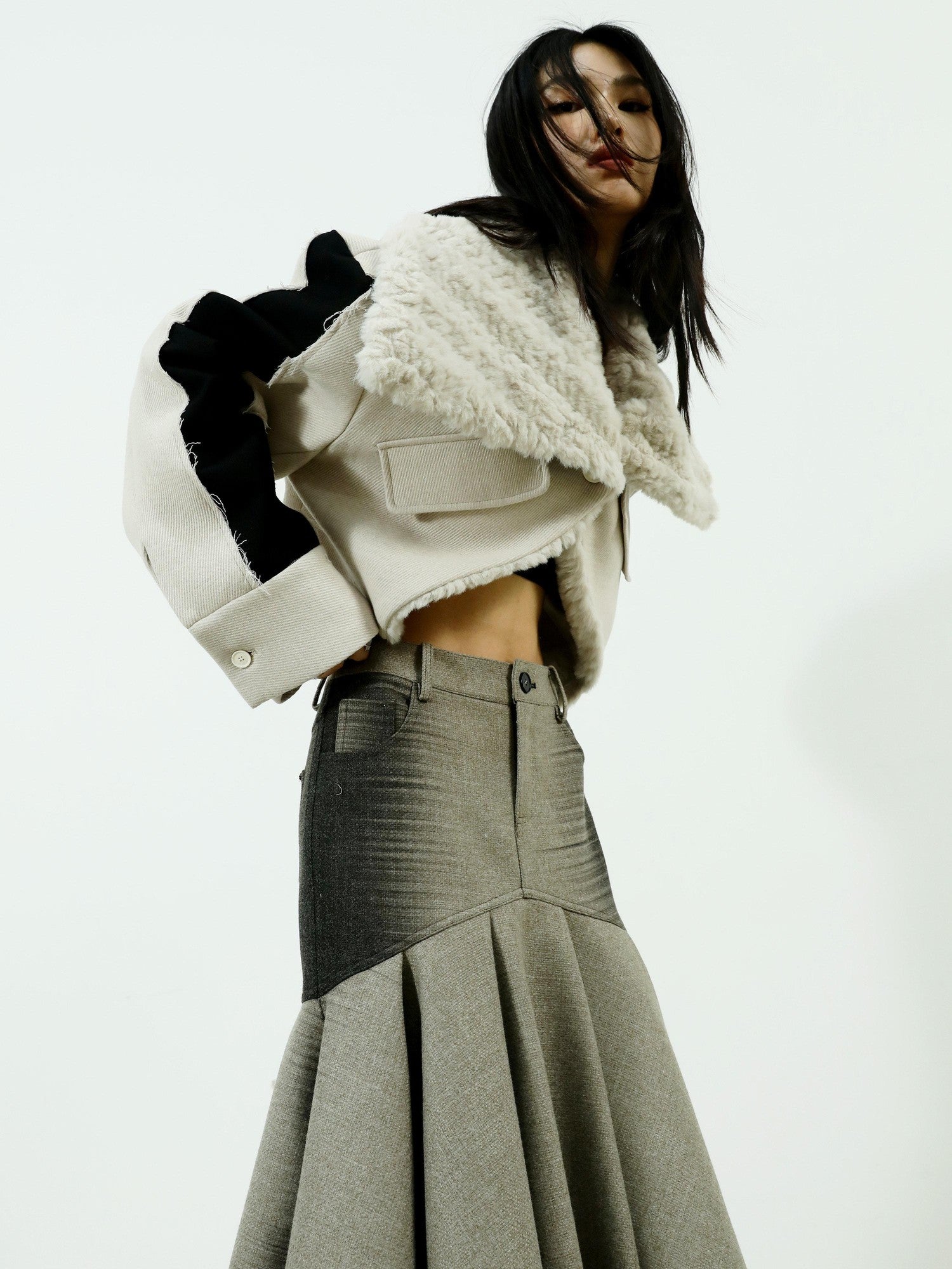 Jnylon studios Off White Colorblock Frayed Edge Patchwork Large Lapel Women's Cropped Jackets