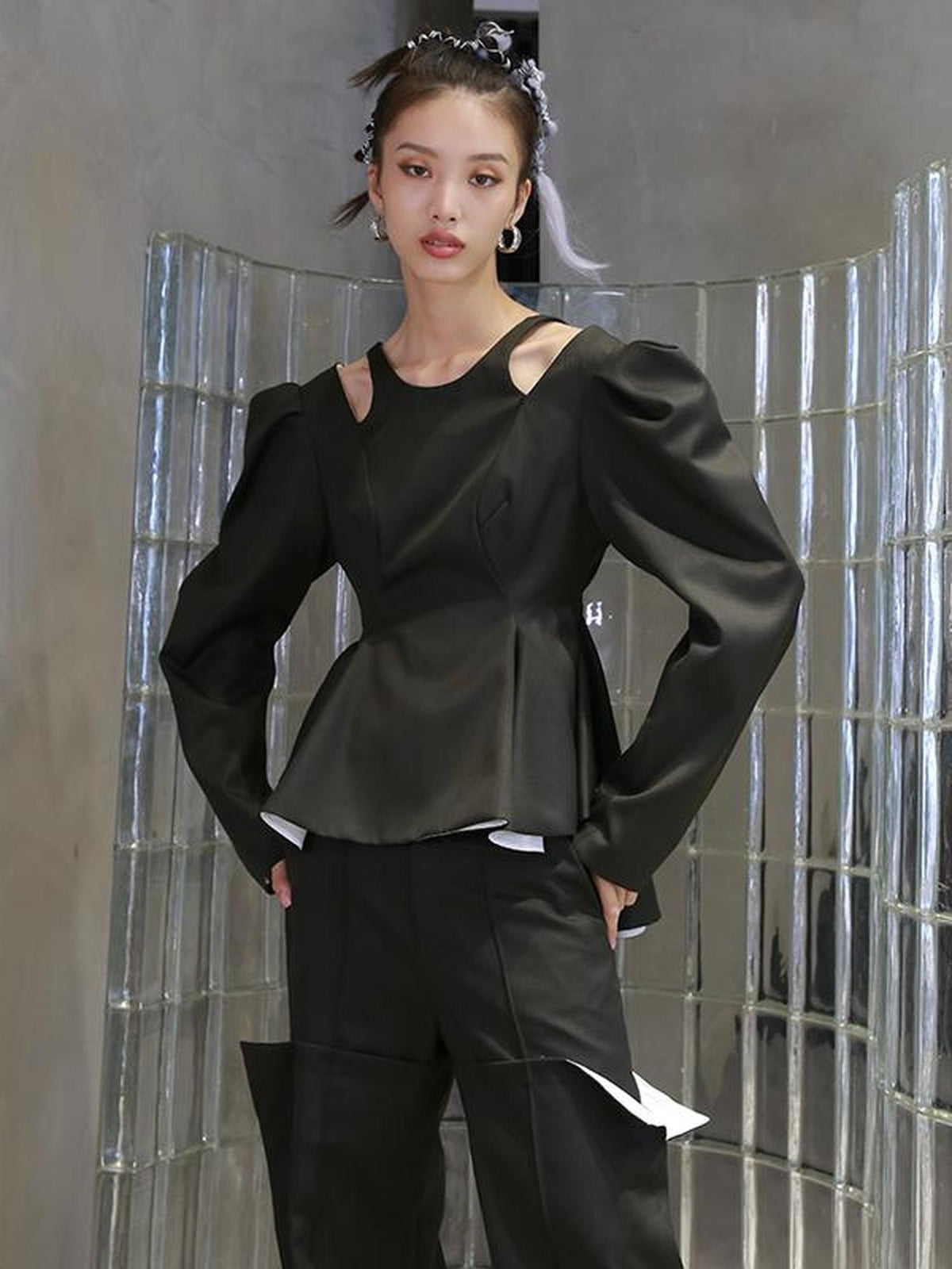Jnylon studios Open Back Lace Up Ruffle Hem Bubble Sleeve Women's Casual Jackets
