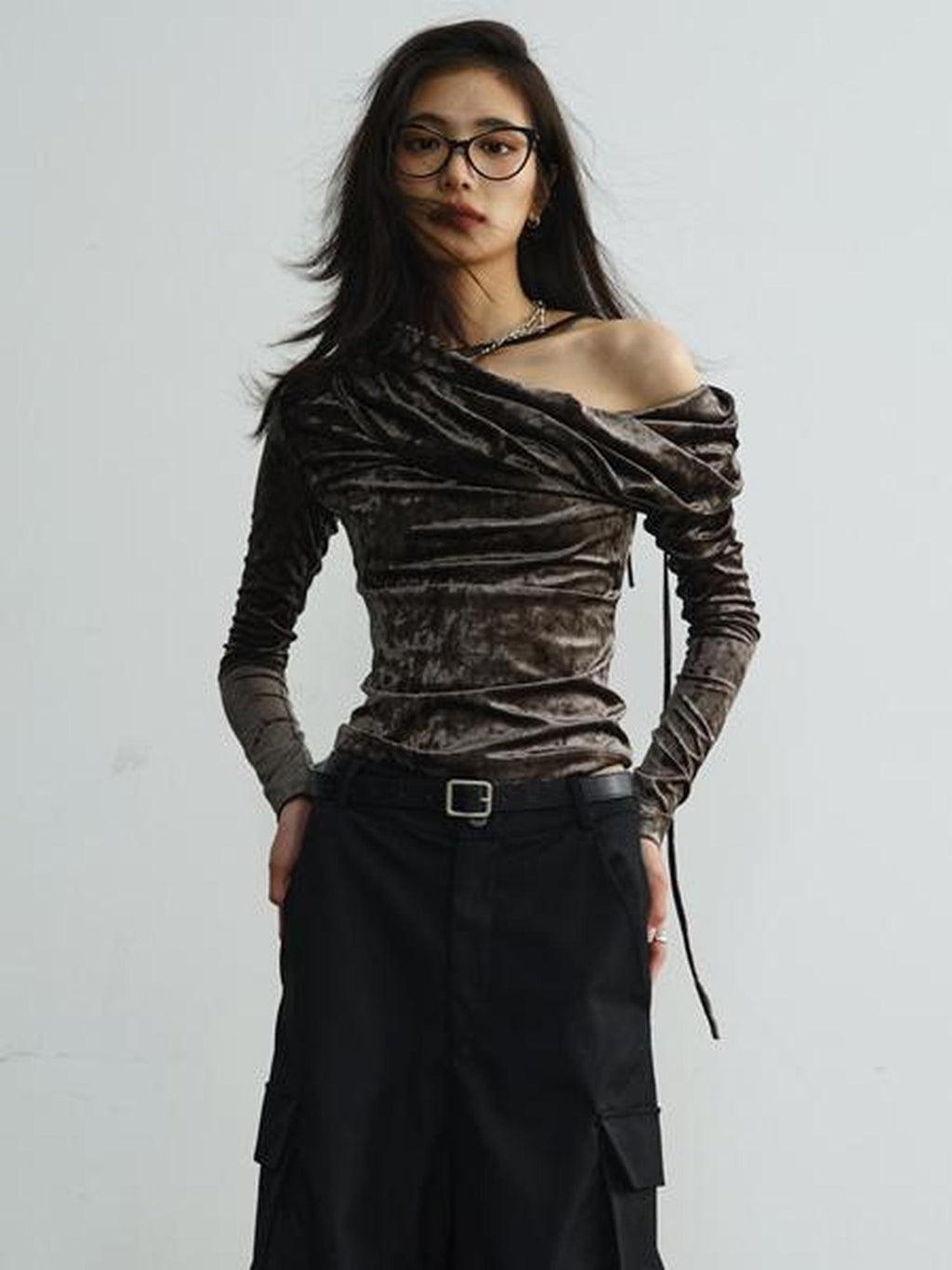 Jnylon studios Vintage Pleated Draped Off Shoulder Women's Velvet Sheen Long Sleeve T-shirts