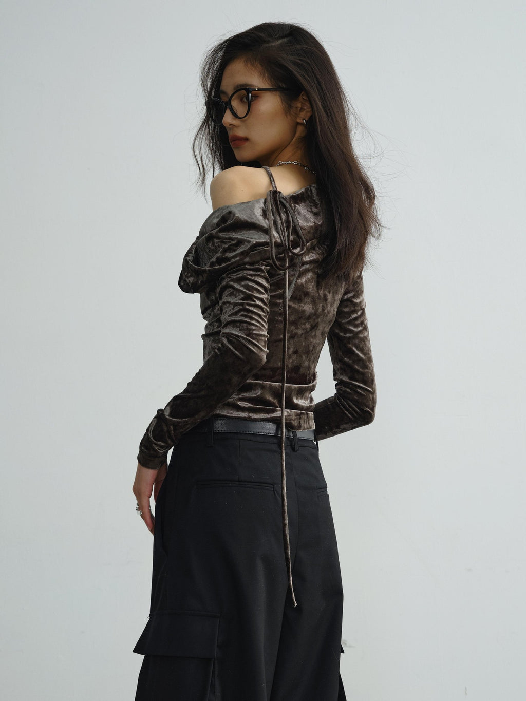 Jnylon studios Vintage Pleated Draped Off Shoulder Women's Velvet Sheen Long Sleeve T-shirts