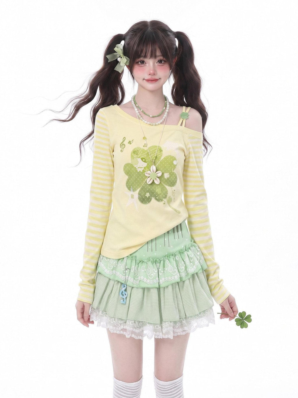 LaceBravo Asymmetric Shoulder Retro Striped Clover Print Women's Long Sleeve T-shirts
