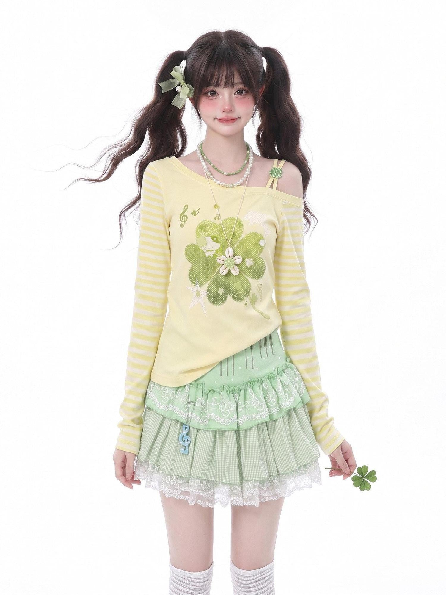 LaceBravo Asymmetric Shoulder Retro Striped Clover Print Women's Long Sleeve T-shirts