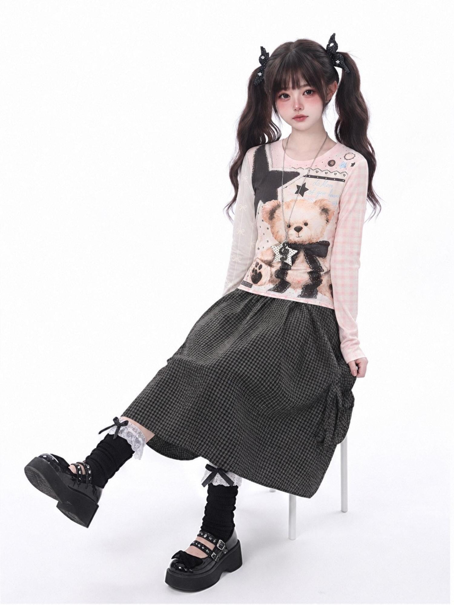 LaceBravo Cute Bear Print Colorblock Slim Fit Women's Long Sleeve T-shirts