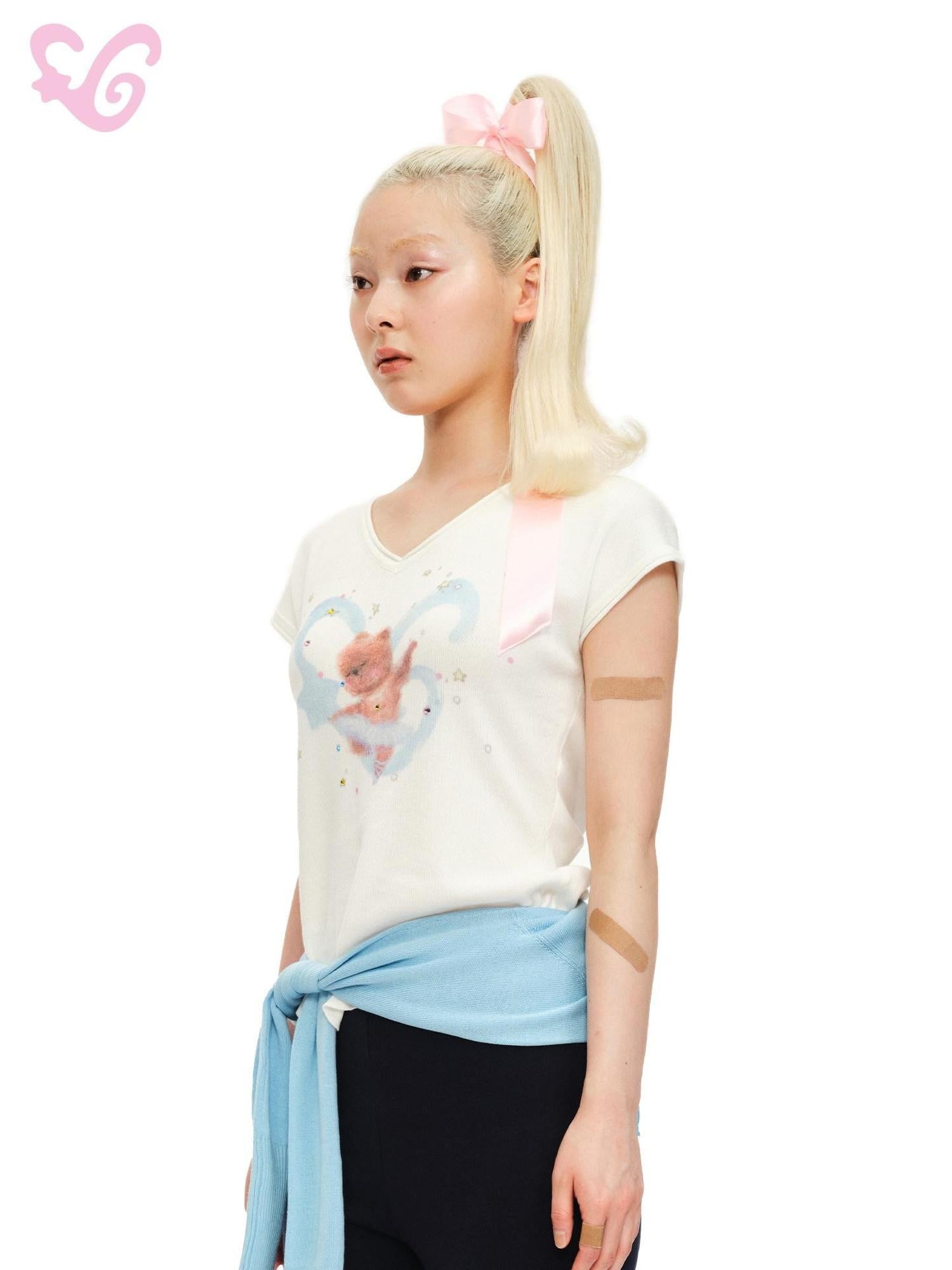 MOF White Knit Bear Heart Print V-neck Crop Waist Women's Short Sleeve T-shirts