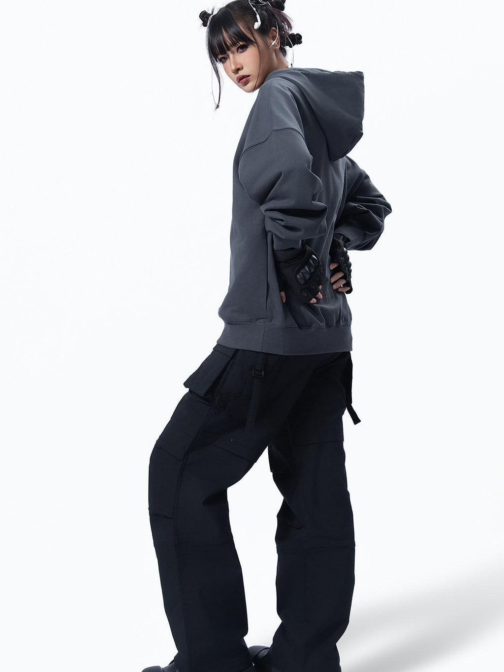 MOGONGSHE Black Edgy Cargo Relaxed Fit Street Cool Women's Wide-leg Pants