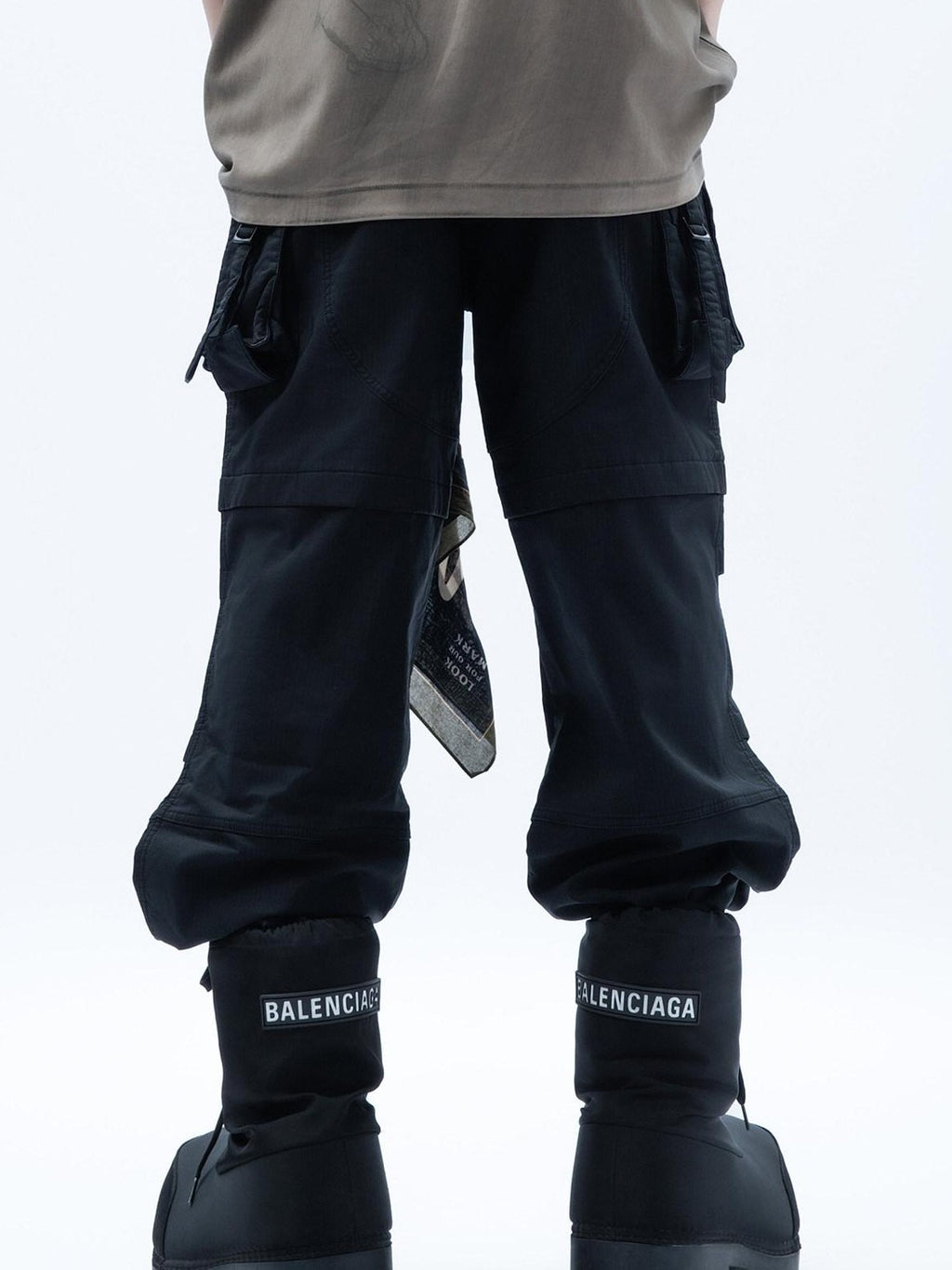 MOGONGSHE Black Edgy Cargo Relaxed Fit Street Cool Women's Wide-leg Pants