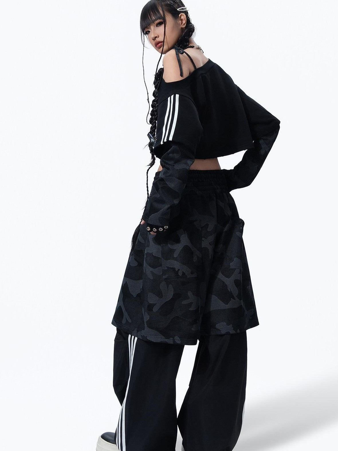 MOGONGSHE Camo Asymmetric Spliced Cropped Sporty Printed Women's Long Sleeve T-shirts