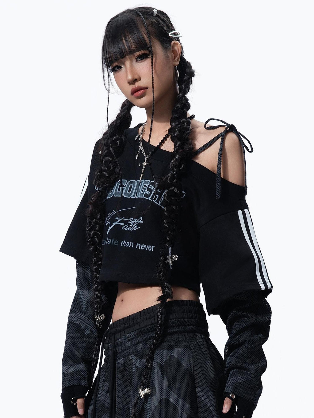 MOGONGSHE Camo Asymmetric Spliced Cropped Sporty Printed Women's Long Sleeve T-shirts