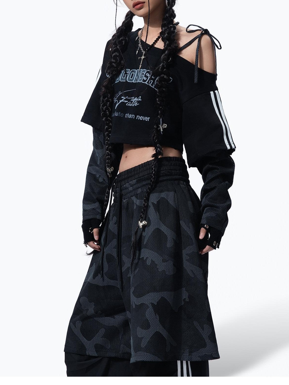 MOGONGSHE Camo Asymmetric Spliced Cropped Sporty Printed Women's Long Sleeve T-shirts
