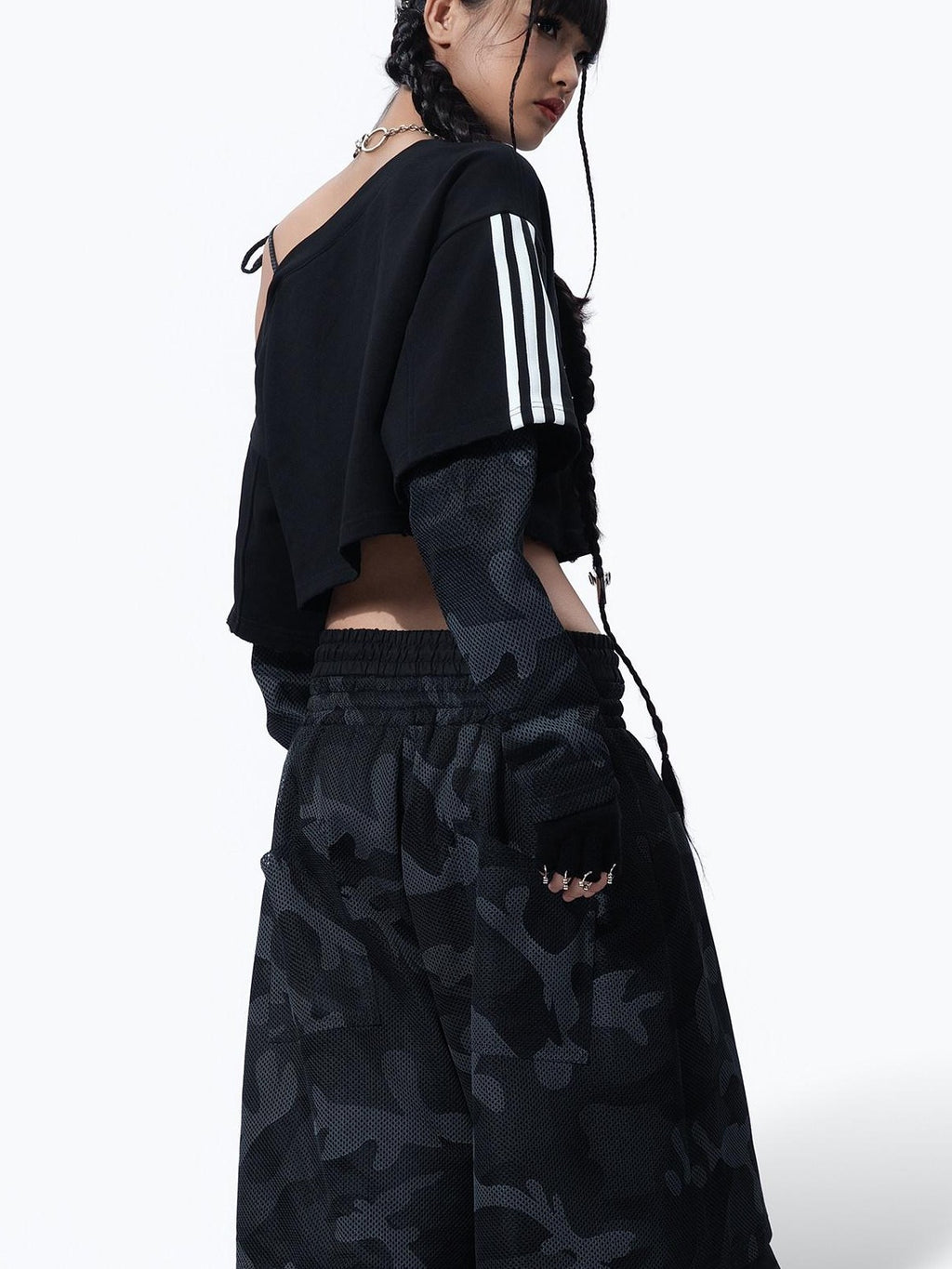 MOGONGSHE Camo Asymmetric Spliced Cropped Sporty Printed Women's Long Sleeve T-shirts