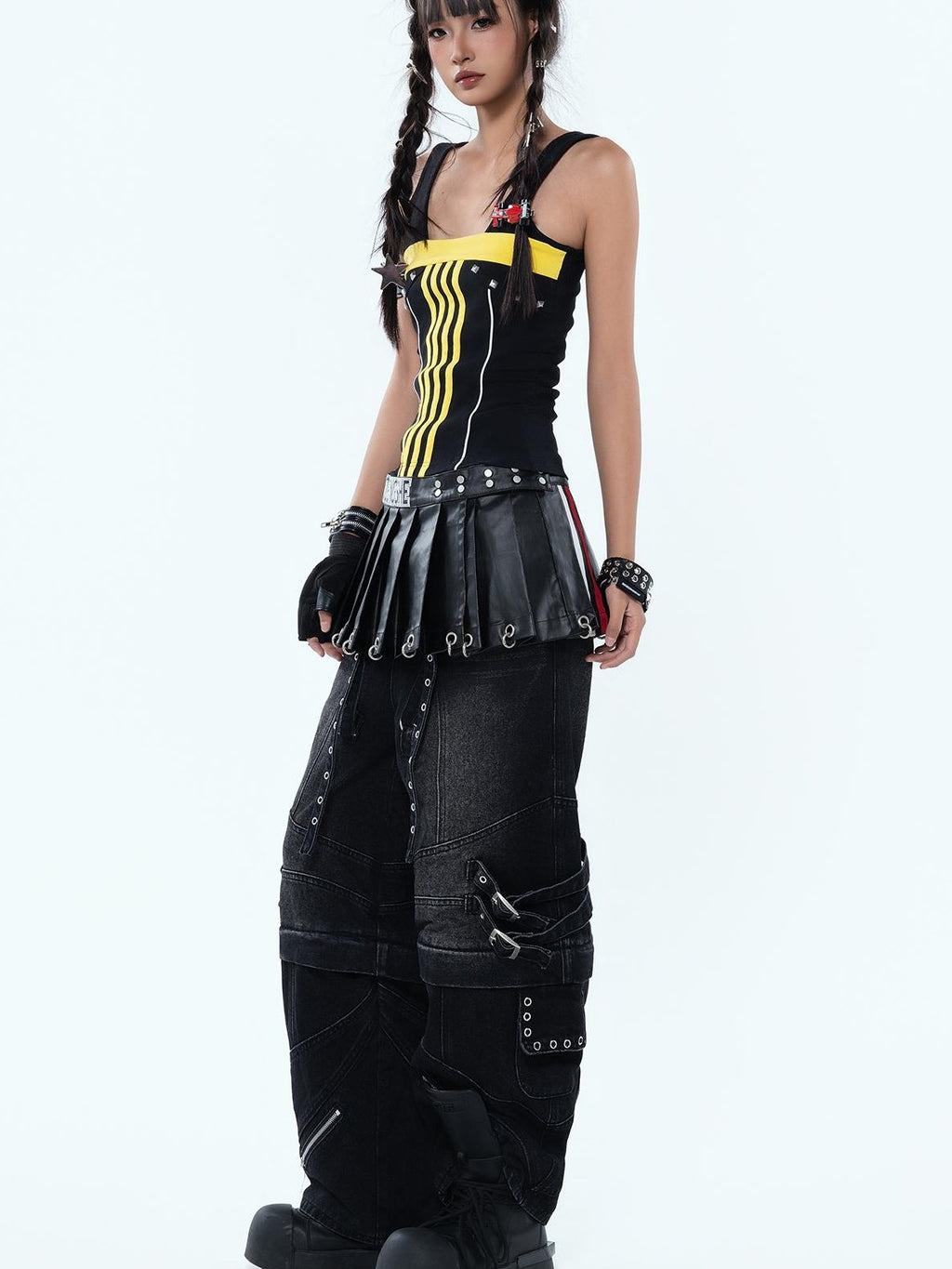 MOGONGSHE Metallic Embroidered Pu Leather Pleated Women's Mini Skirts
