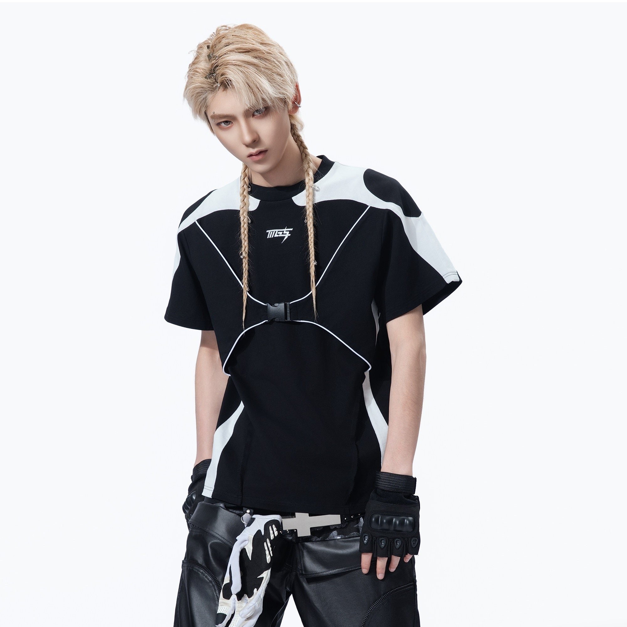 MOGONGSHE_Monochrome_Deconstructed_Buckle_Techwear_Women's_Short_Sleeve_T-shirts_1040217598137_MISSTT