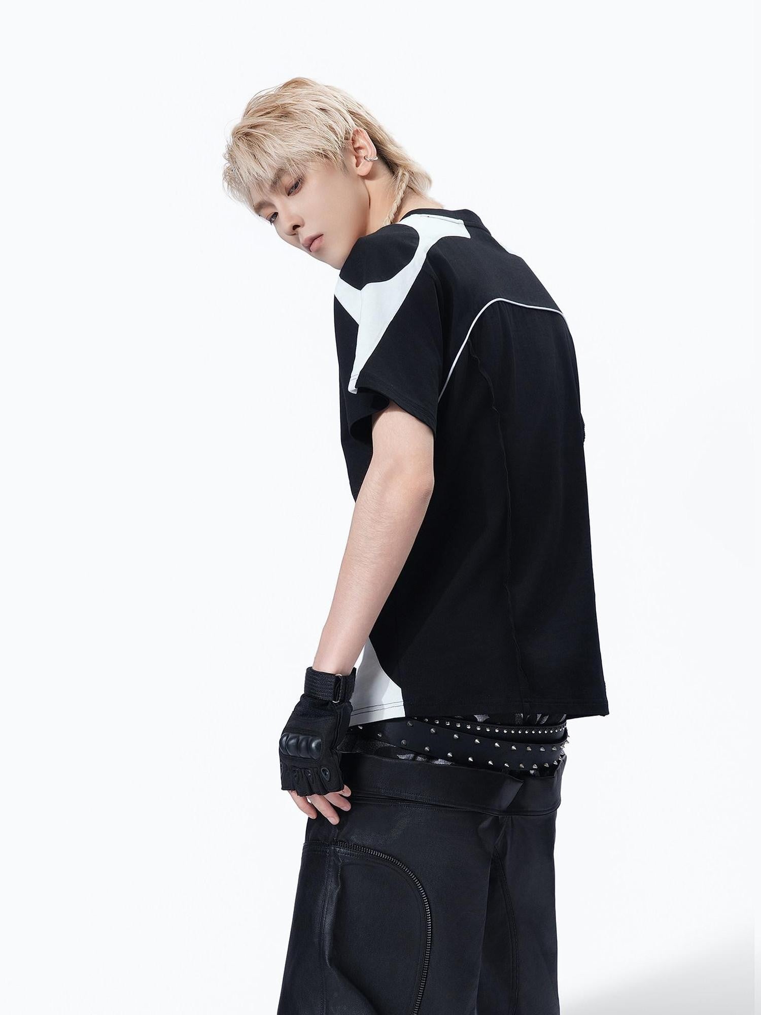 MOGONGSHE Monochrome Deconstructed Buckle Techwear Women's Short Sleeve T-shirts