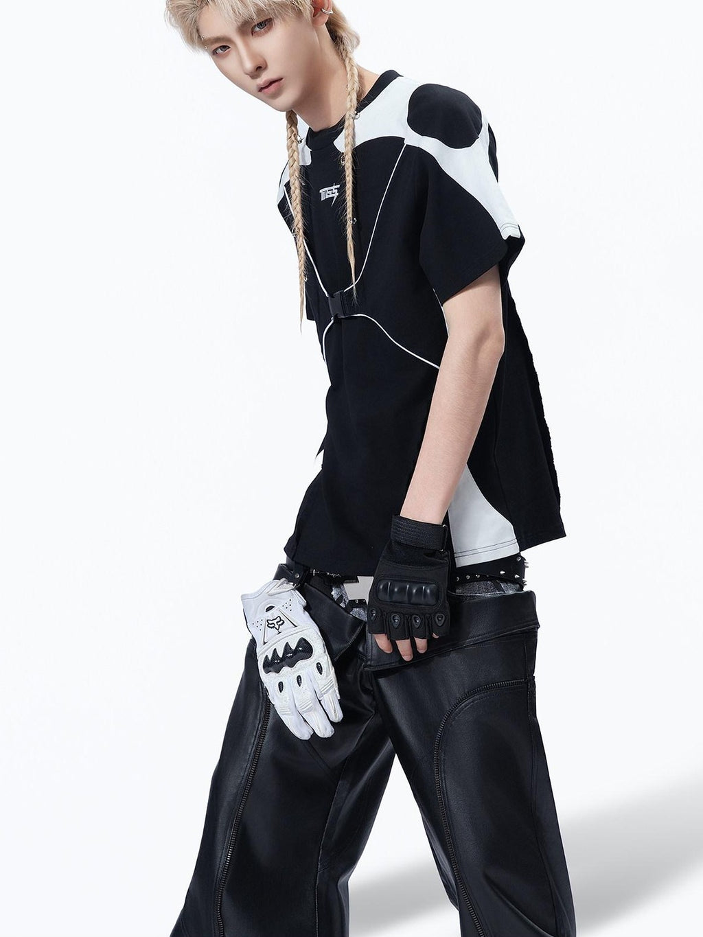 MOGONGSHE Monochrome Deconstructed Buckle Techwear Women's Short Sleeve T-shirts
