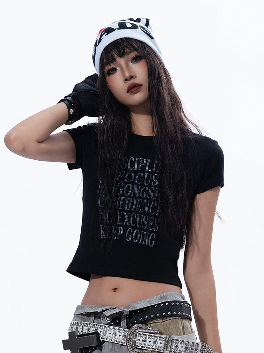 MOGONGSHE Retro Asian Letter Print Alternative Slim Fit Half Sleeve Women's Crop Tops