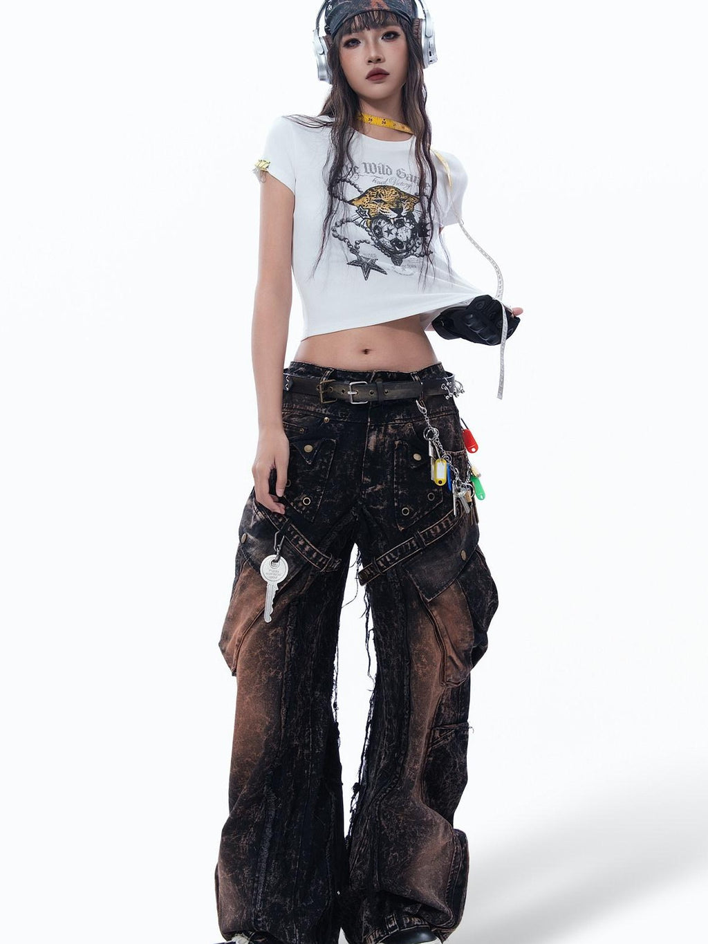 MOGONGSHE Sweet Cool Chain And Gold Leopard Holding Ball Print Women's Crop Tops