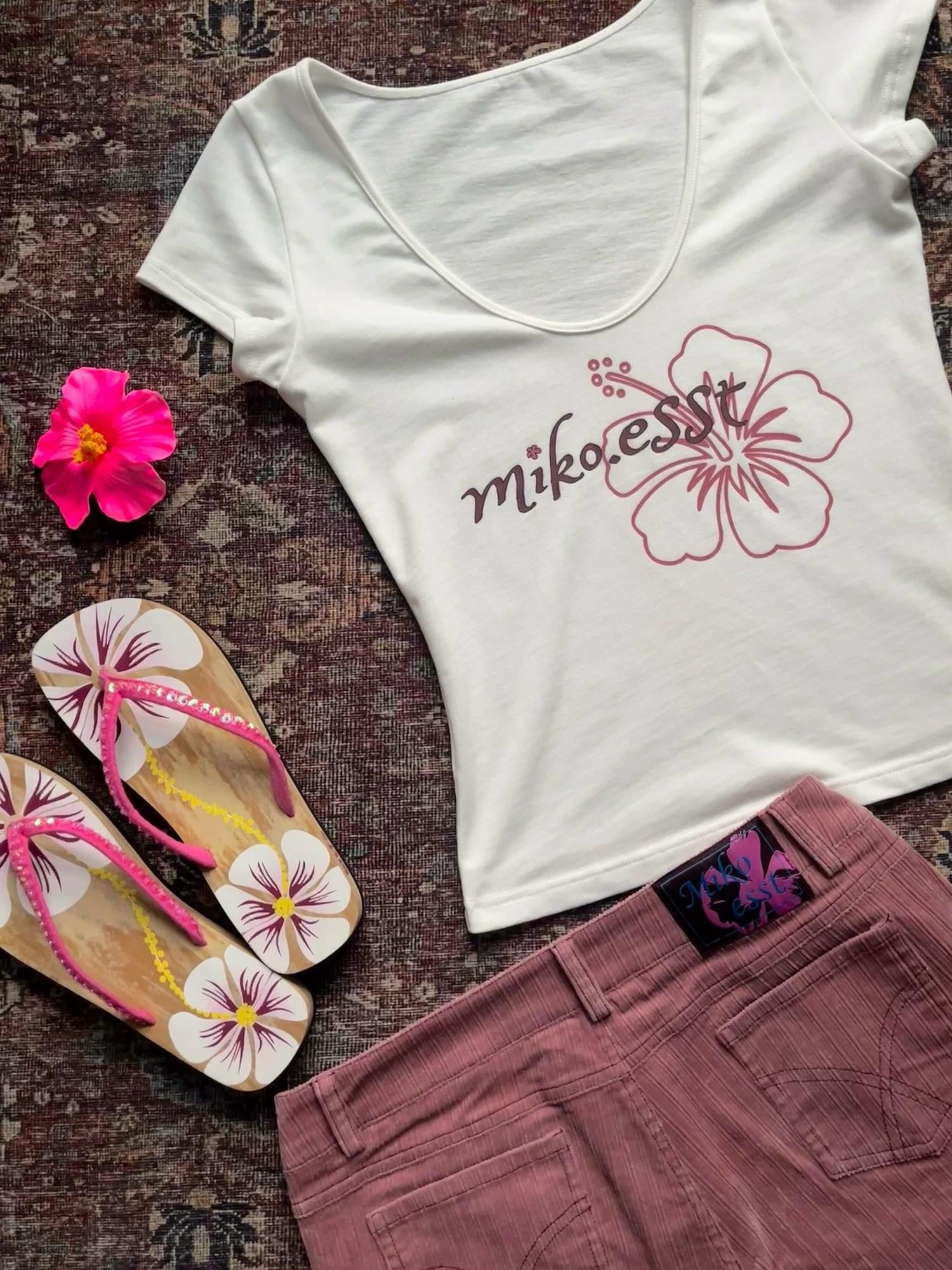 Miko esst Hibiscus Print Slim Fit U Neck Women's Cotton Short Sleeve T-shirts
