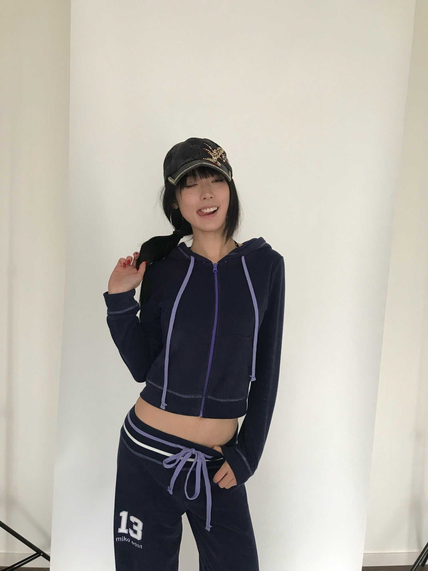Miko esst Navy Terry Cropped Slim Retro Hooded Women's Cotton Blend Zip-up Hoodies
