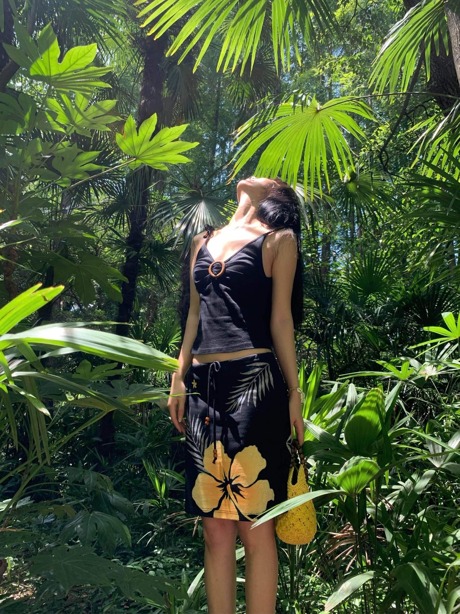 Miko esst Tropical Hibiscus Island Print Wood Button Women's Tank Tops