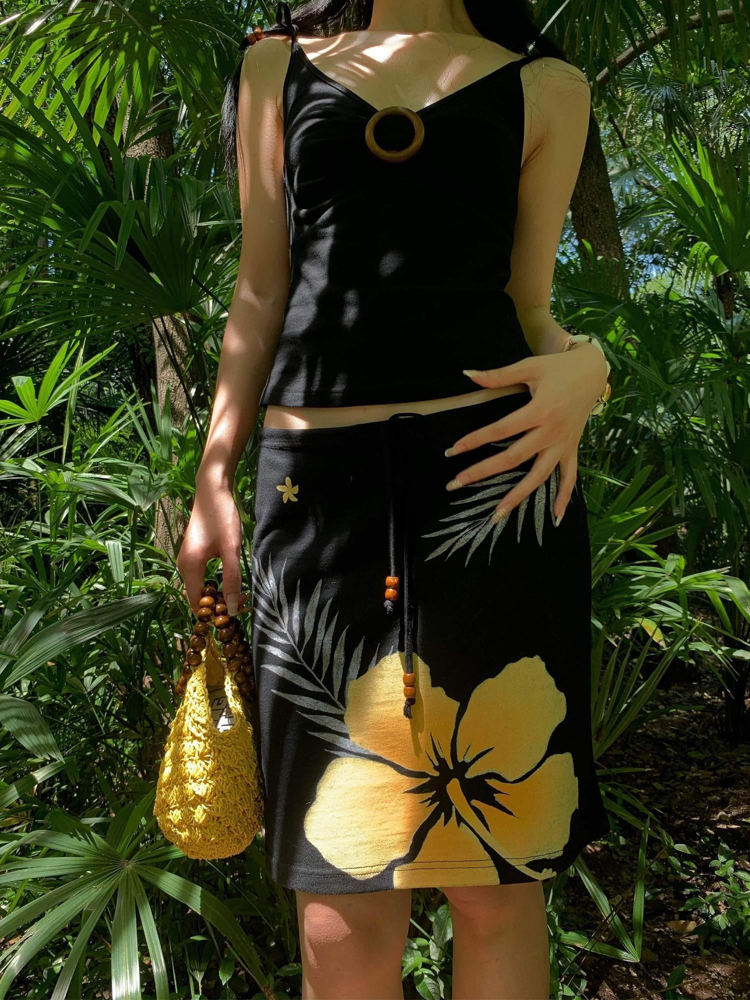 Miko esst Tropical Hibiscus Island Print Wood Button Women's Tank Tops