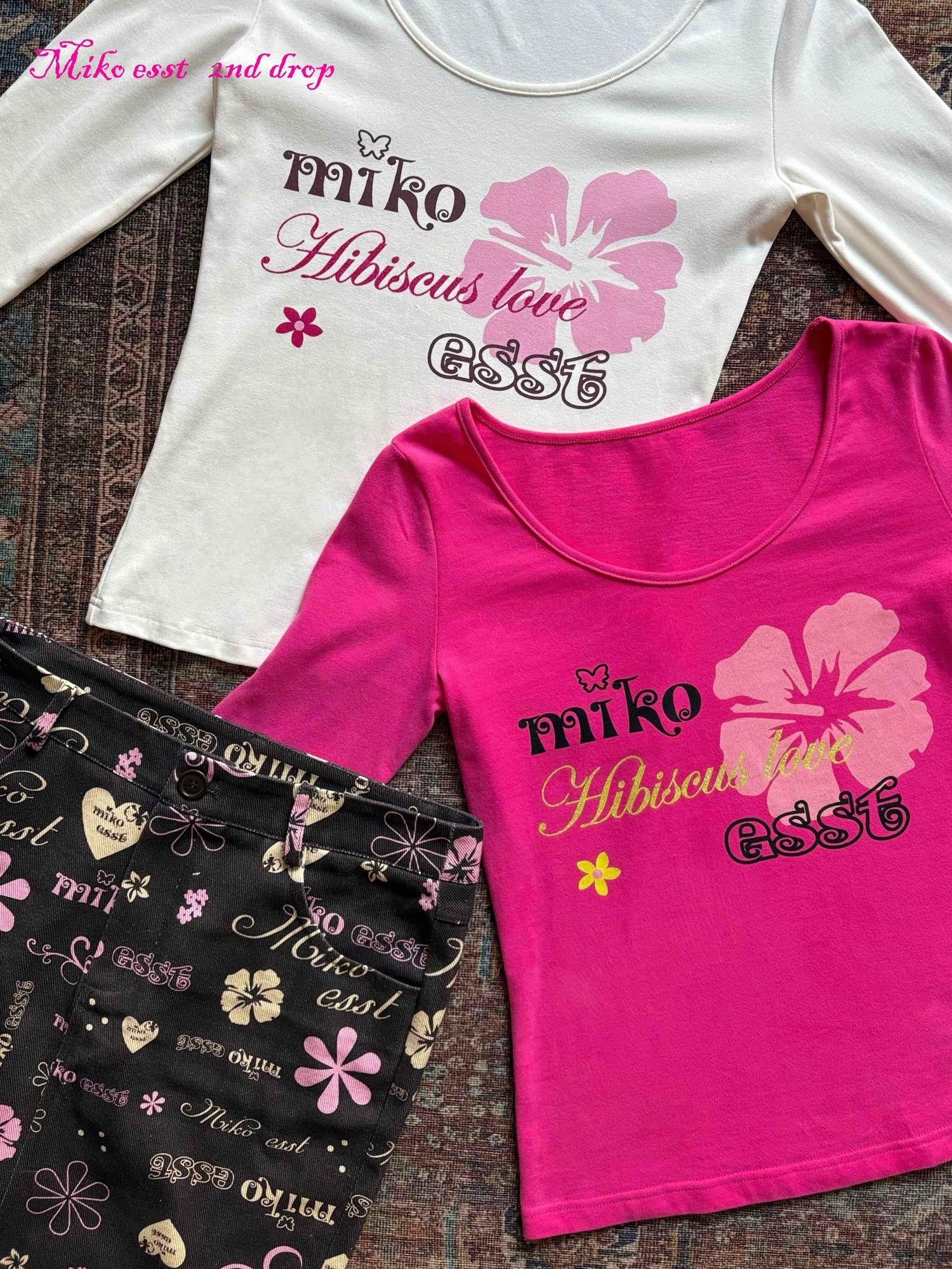 Miko esst Vintage Hibiscus Floral Print Slim Fit Women's Cotton Blend Long Sleeve T-shirts