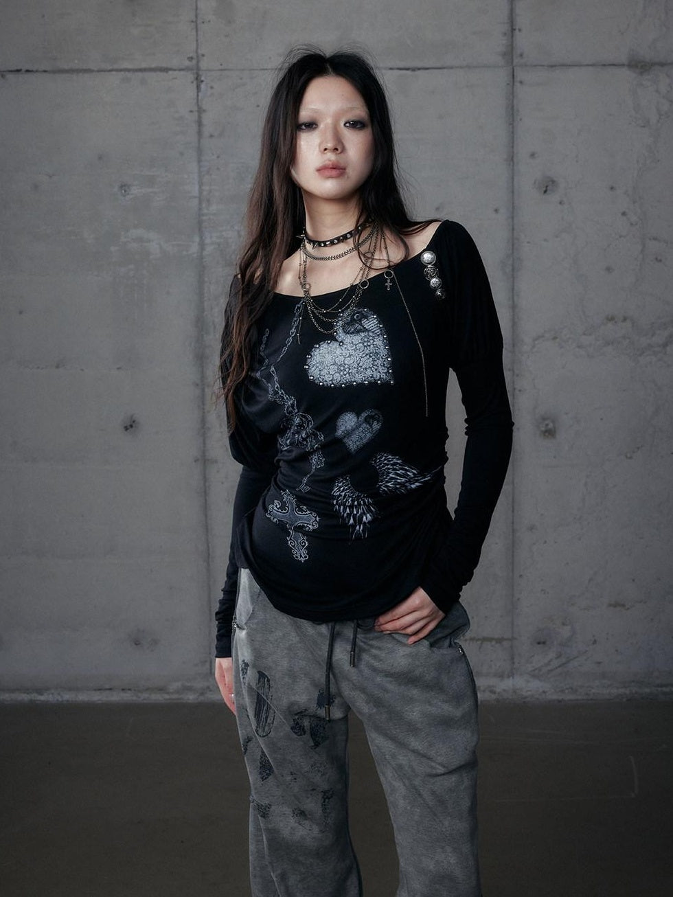 NO ROMANCE Creative Cross Print Slim Asymmetric Neck Knit Women Black Long Sleeve T-Shirts