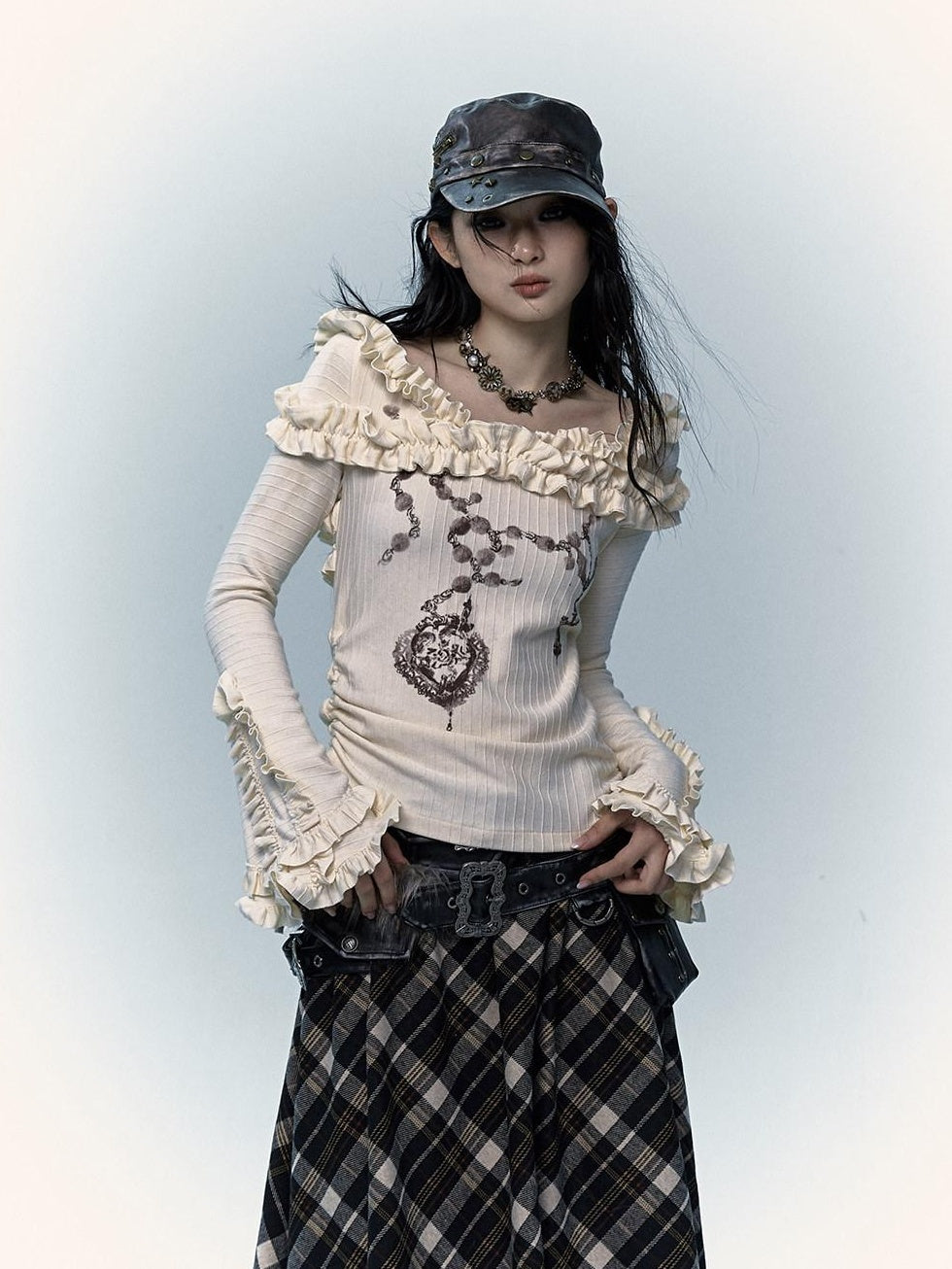 NO ROMANCE Creative Heart Print Slim Boatneck Bell Sleeve Women Long Sleeve T-Shirts