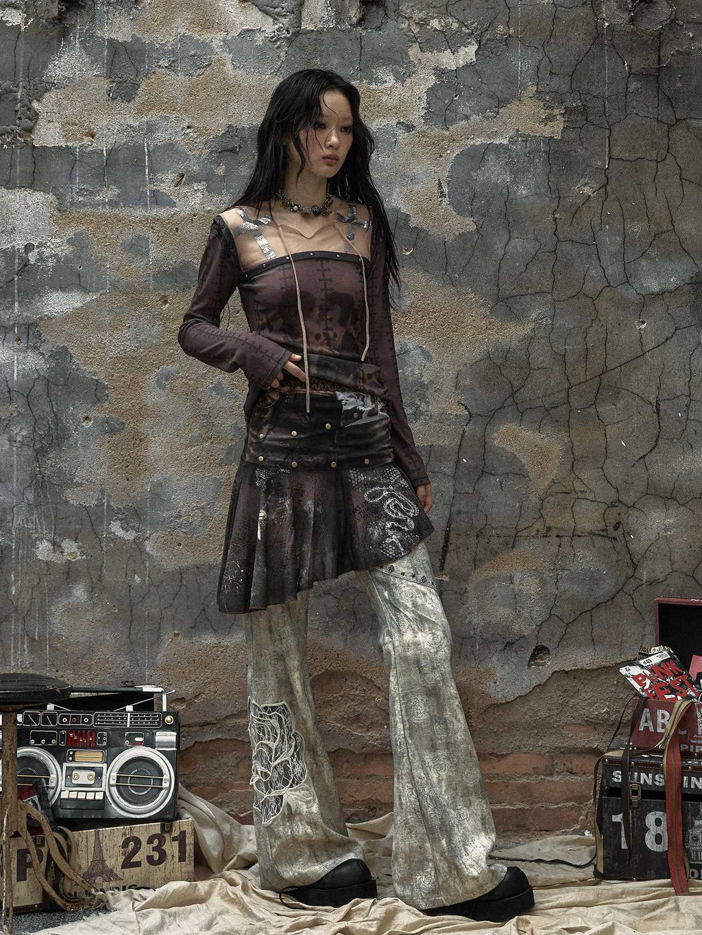 NO ROMANCE Embroidered Rose Low Waist Washed Micro Flare Women Dirty White Flare Pants