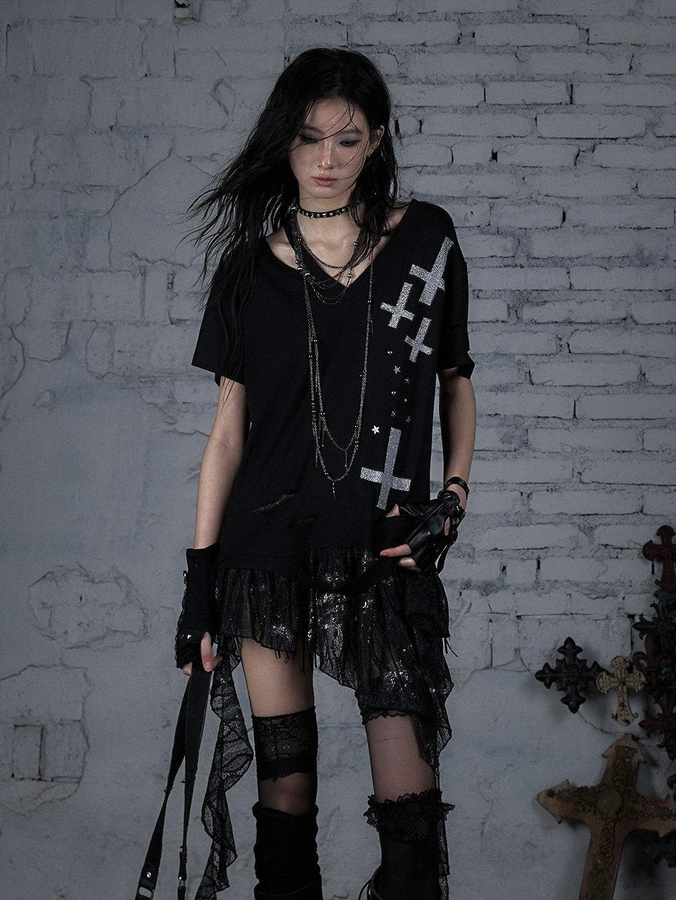 NO ROMANCE Lace Cross Print Punk Street Loose V-neck Women Black Gray Short Sleeve T-Shirts