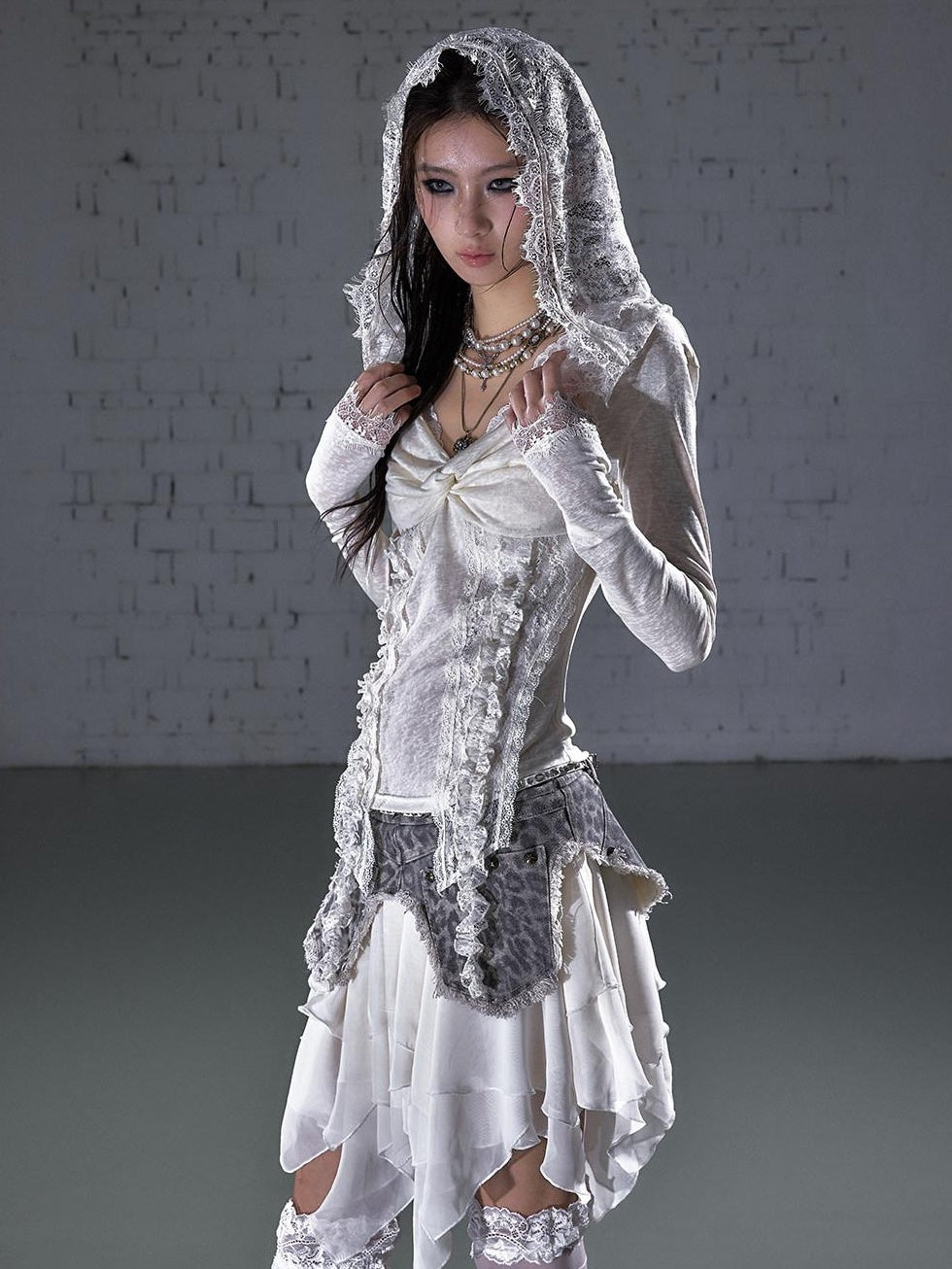 NO ROMANCE Lace Trim Hooded Punk Slim Fit Women V-neck Stretch Pullover Long Sleeve T-Shirts
